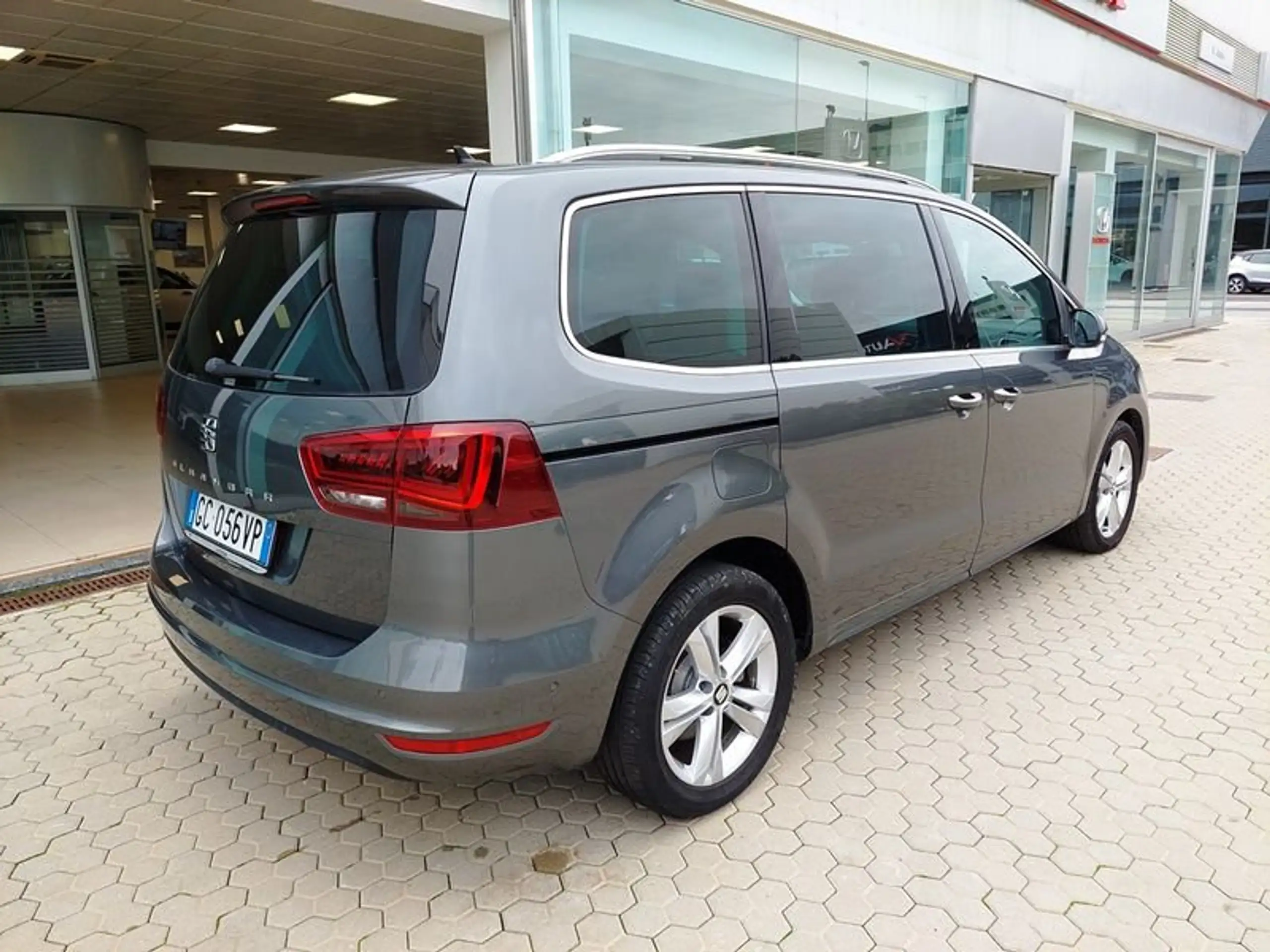 SEAT - Alhambra