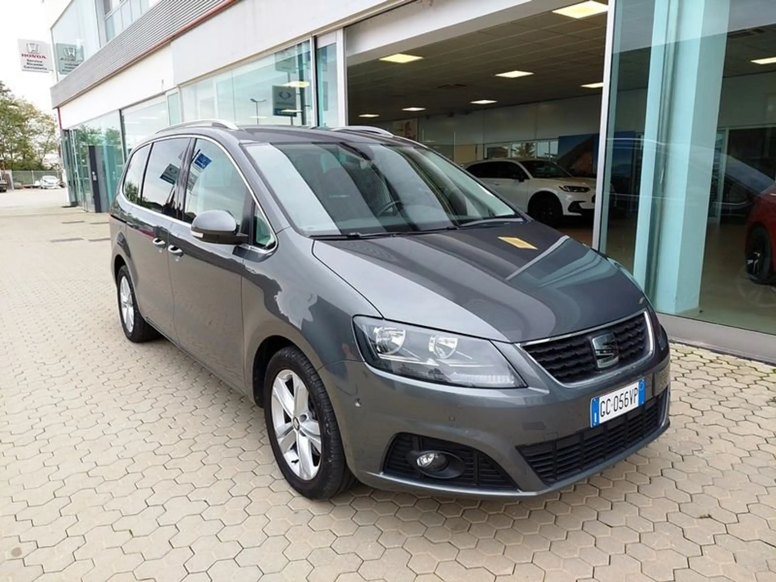 SEAT - Alhambra