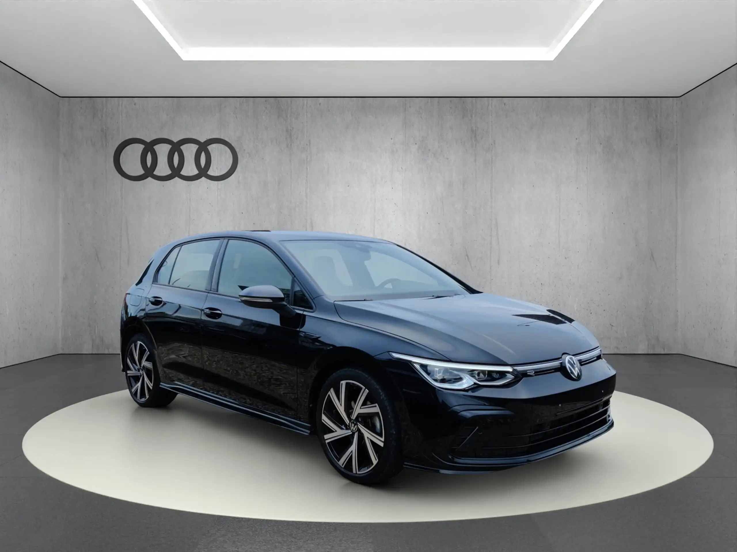 Volkswagen - Golf