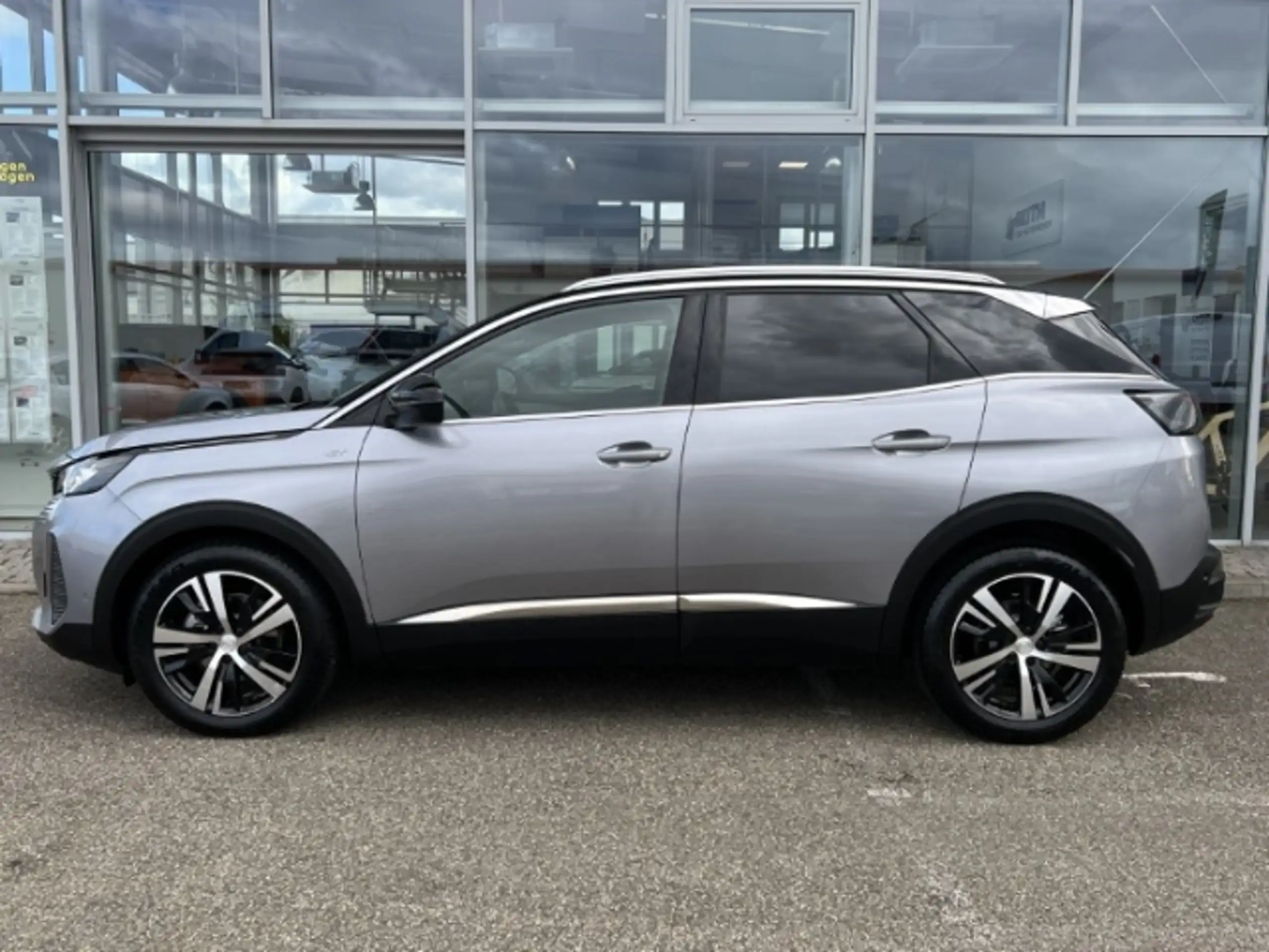 Peugeot - 3008