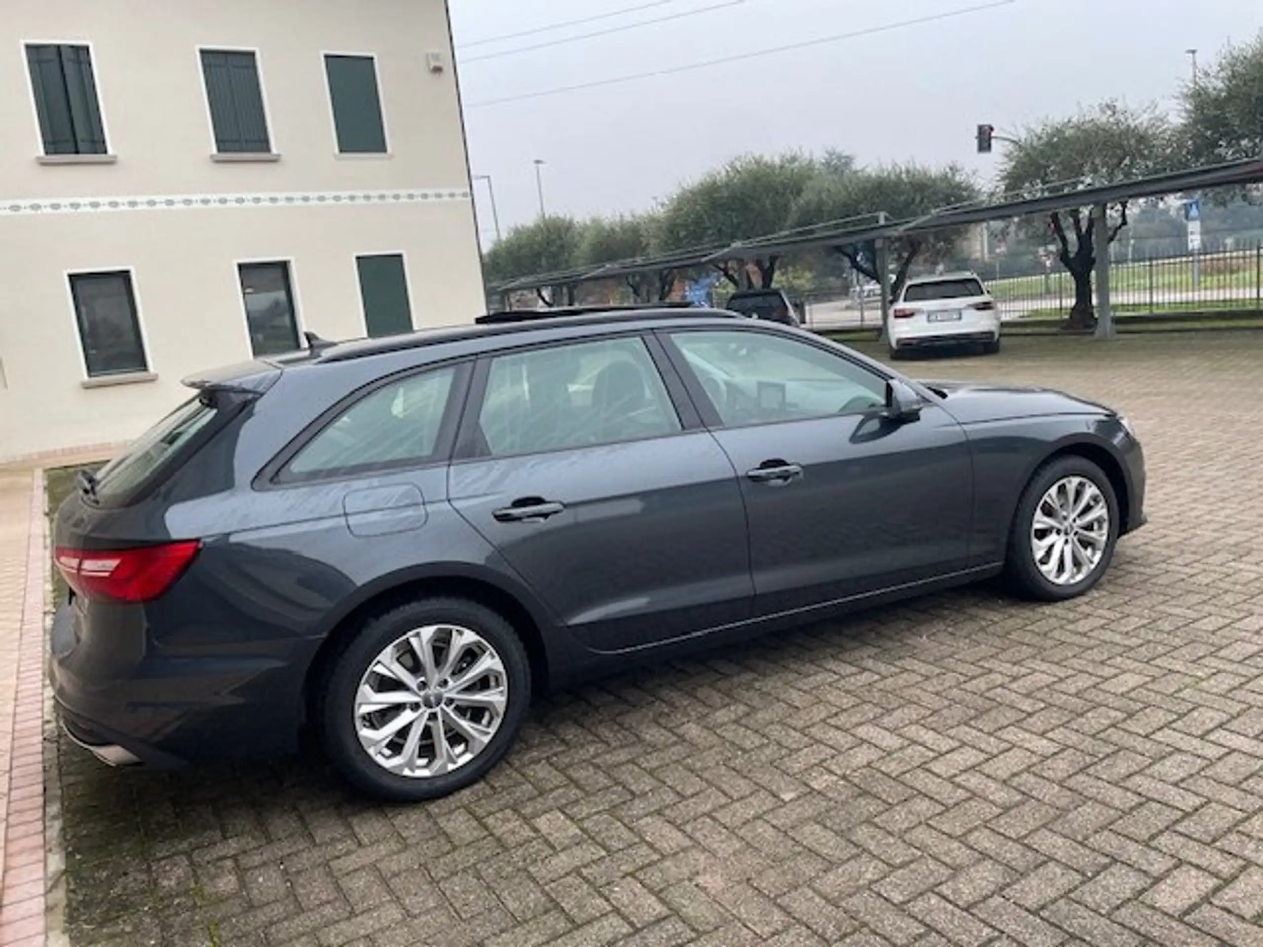 Audi - A4