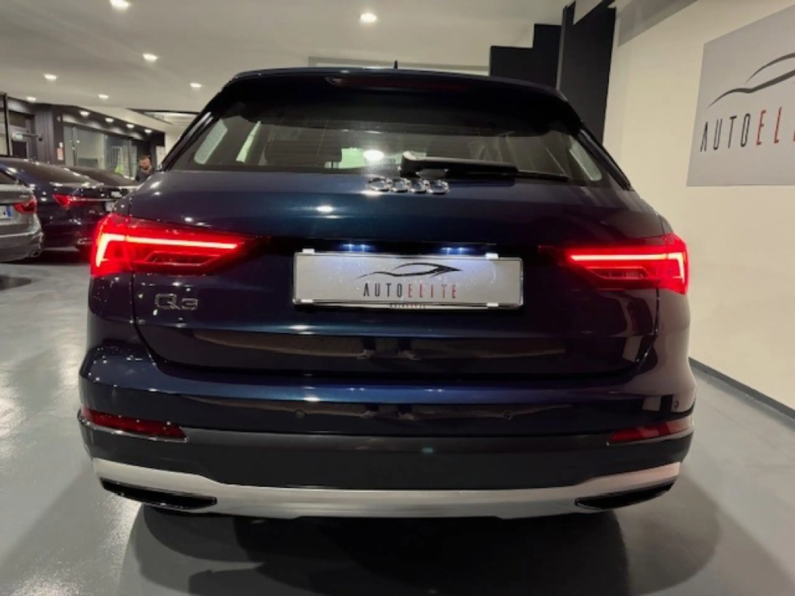 Audi - Q3