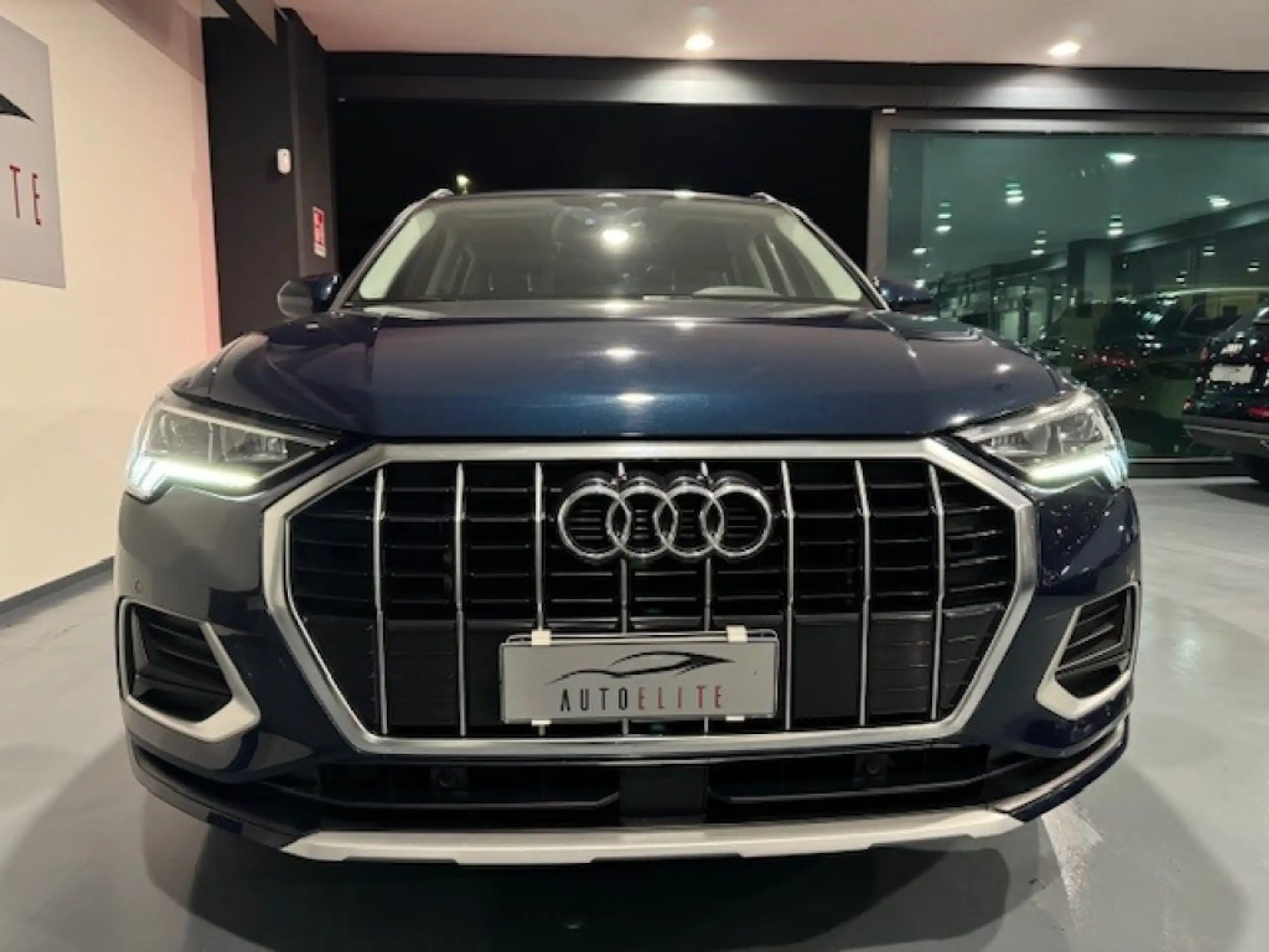 Audi - Q3