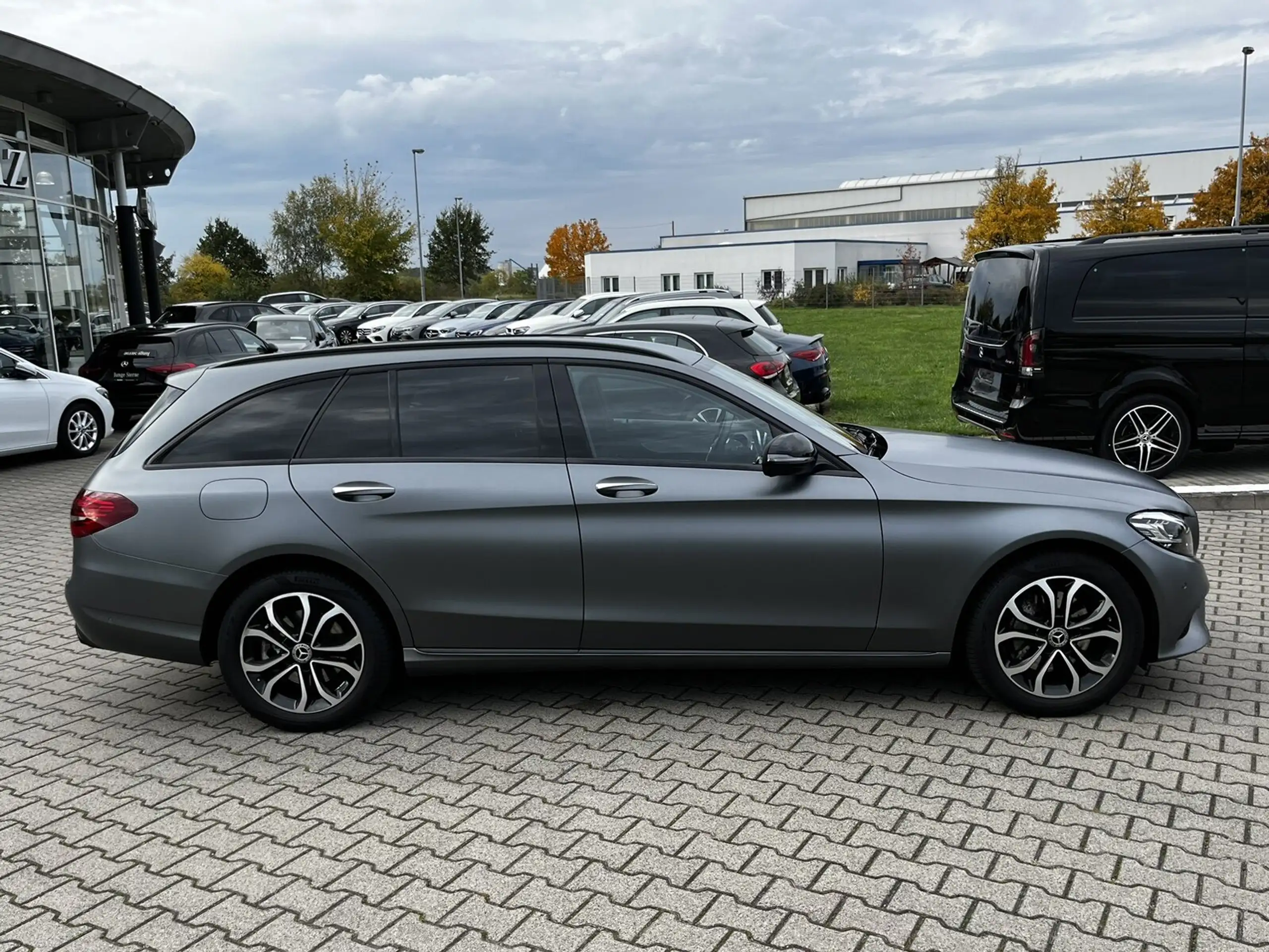 Mercedes-Benz - C 220