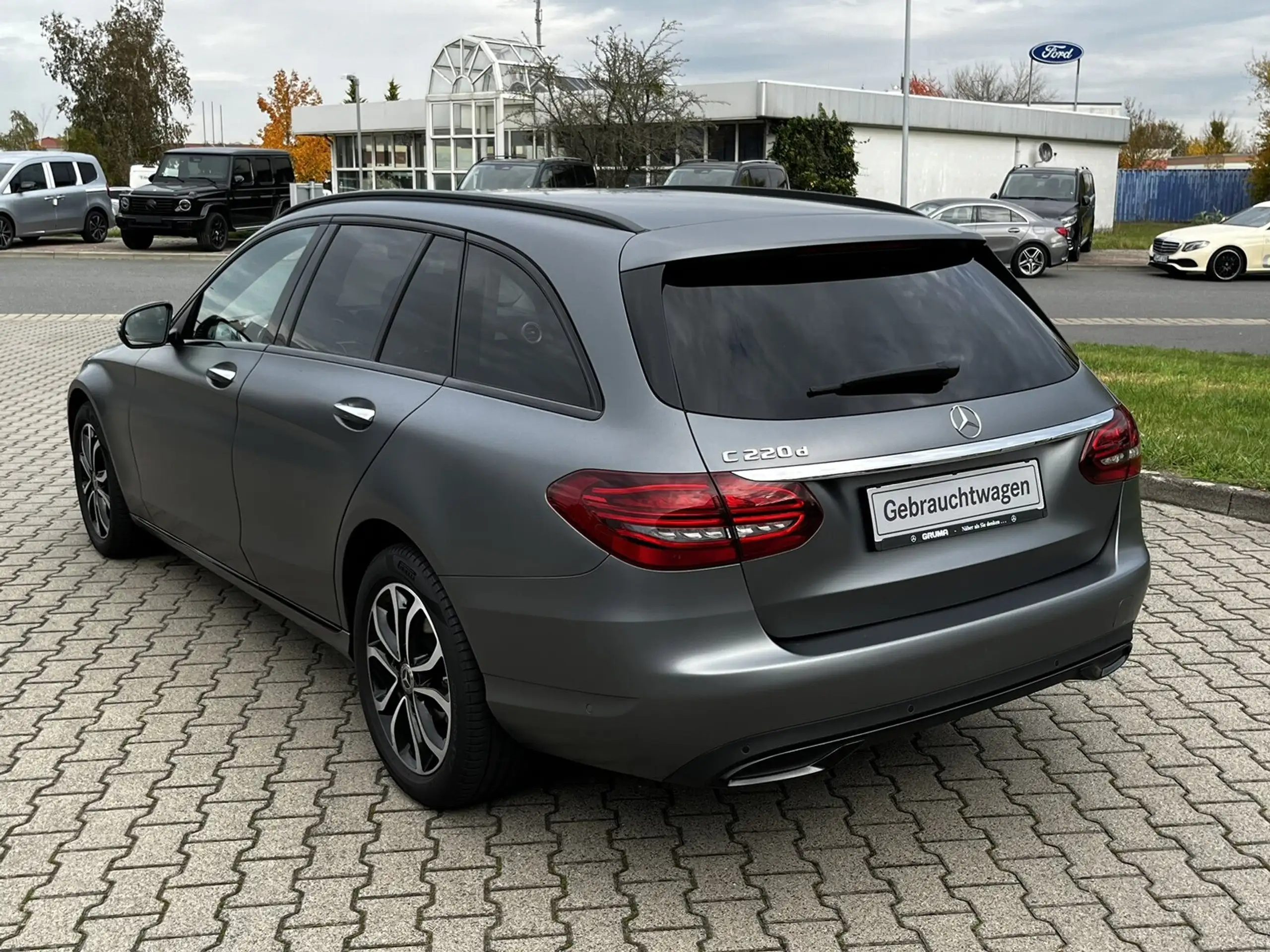 Mercedes-Benz - C 220