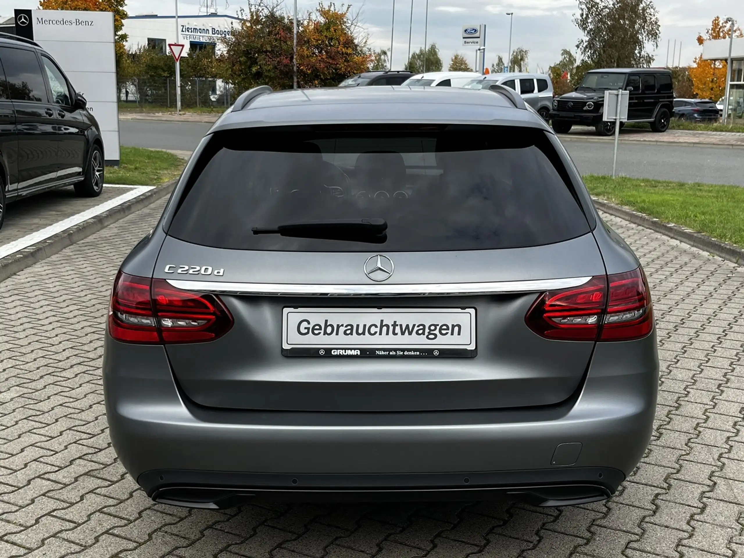 Mercedes-Benz - C 220