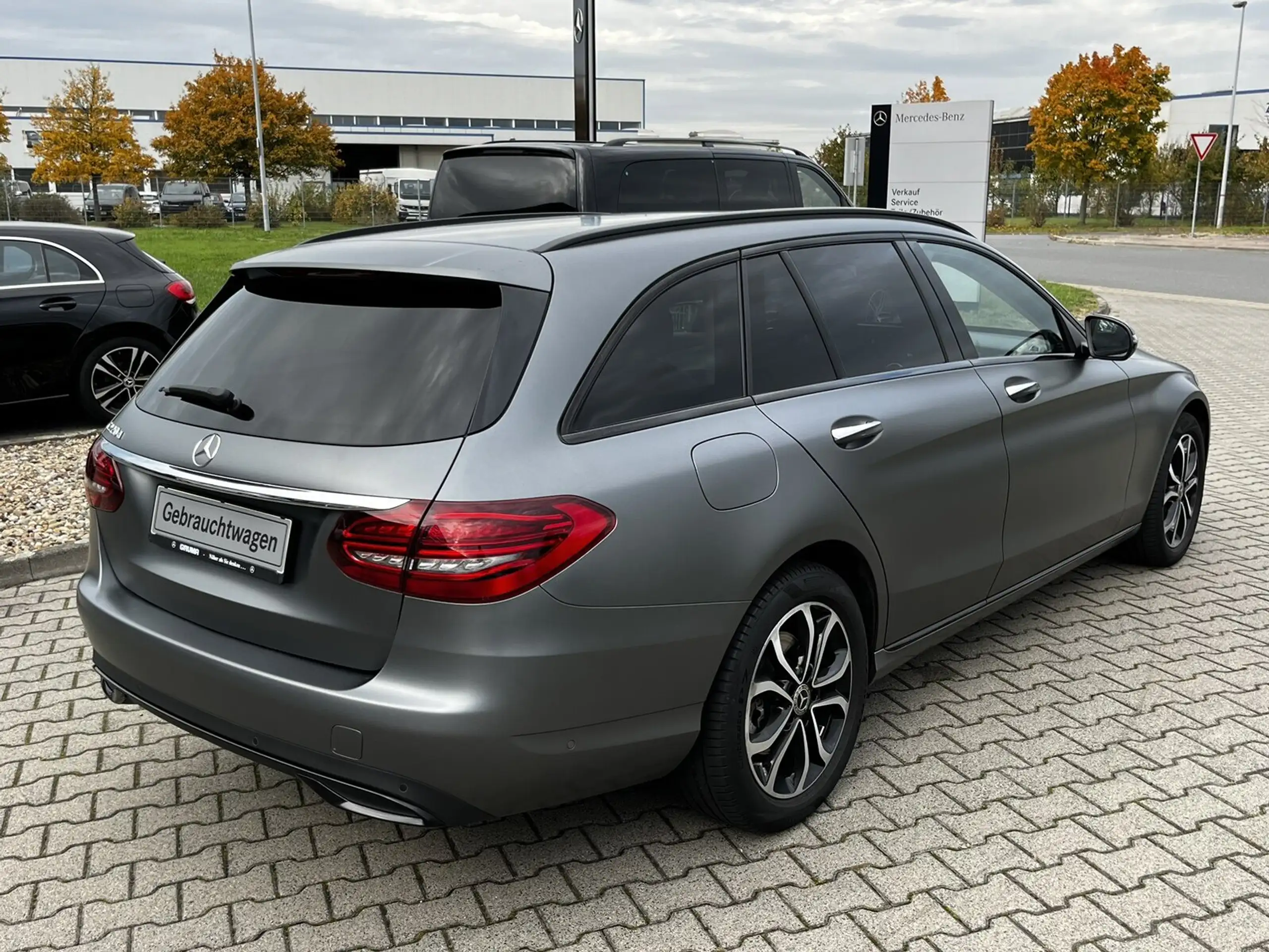 Mercedes-Benz - C 220