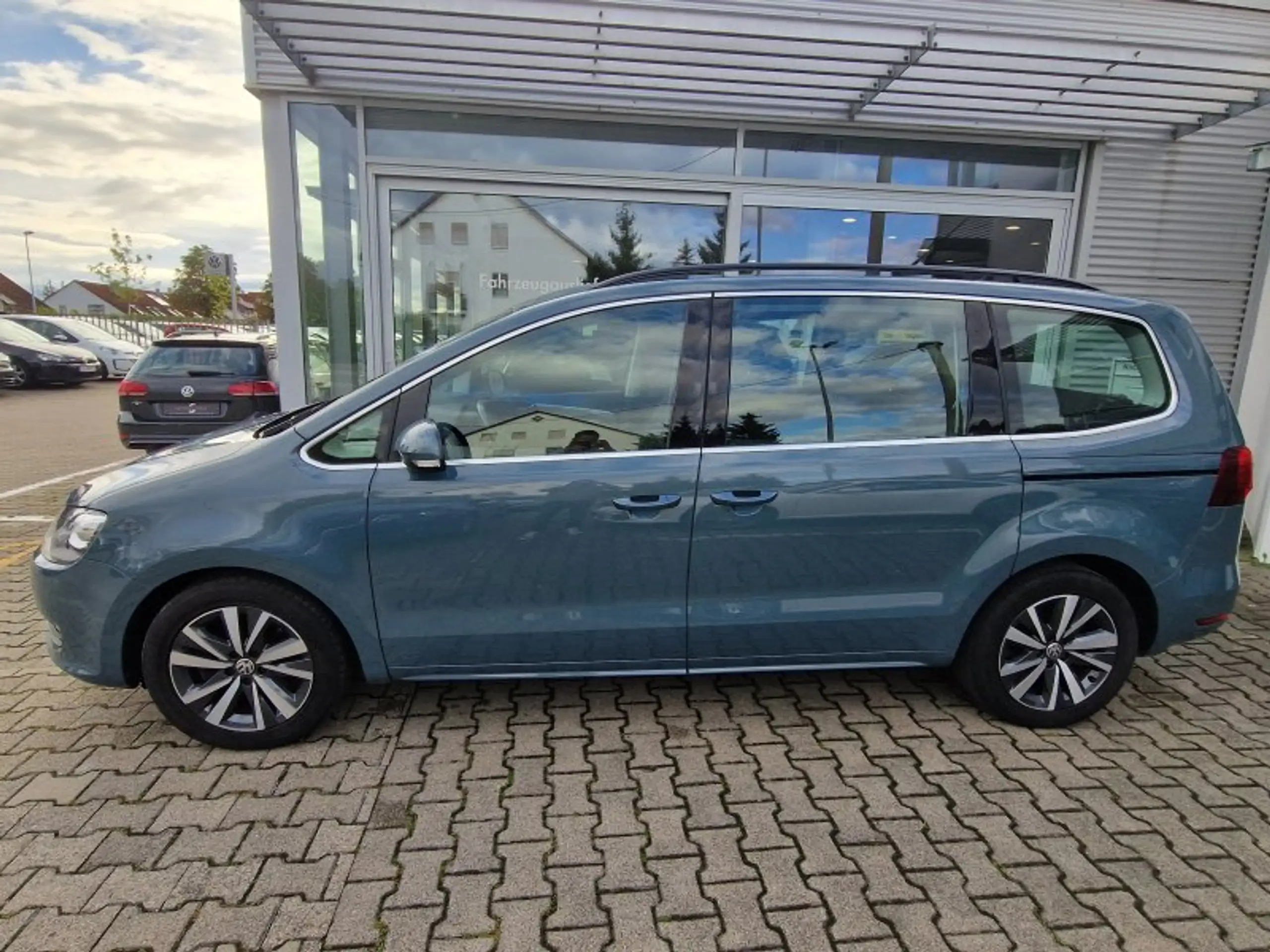 Volkswagen - Sharan