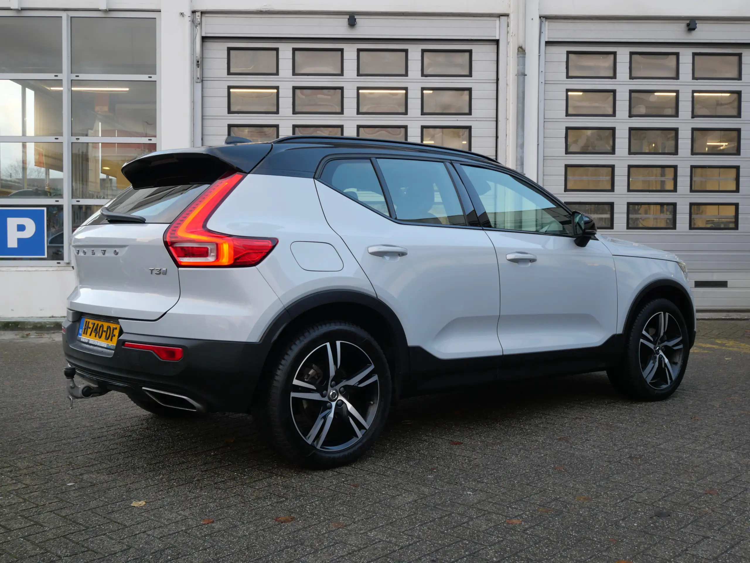 Volvo - XC40