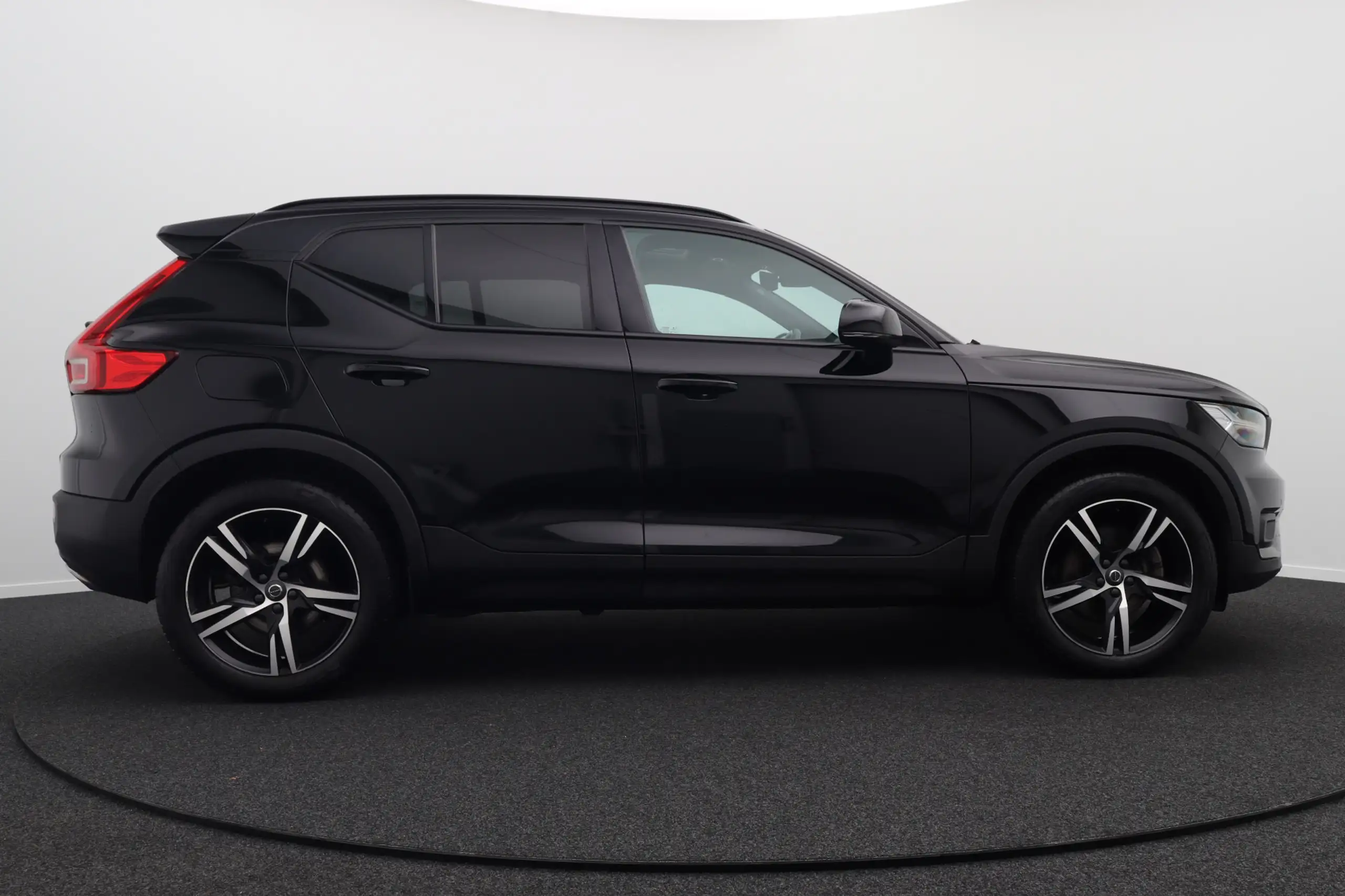 Volvo - XC40