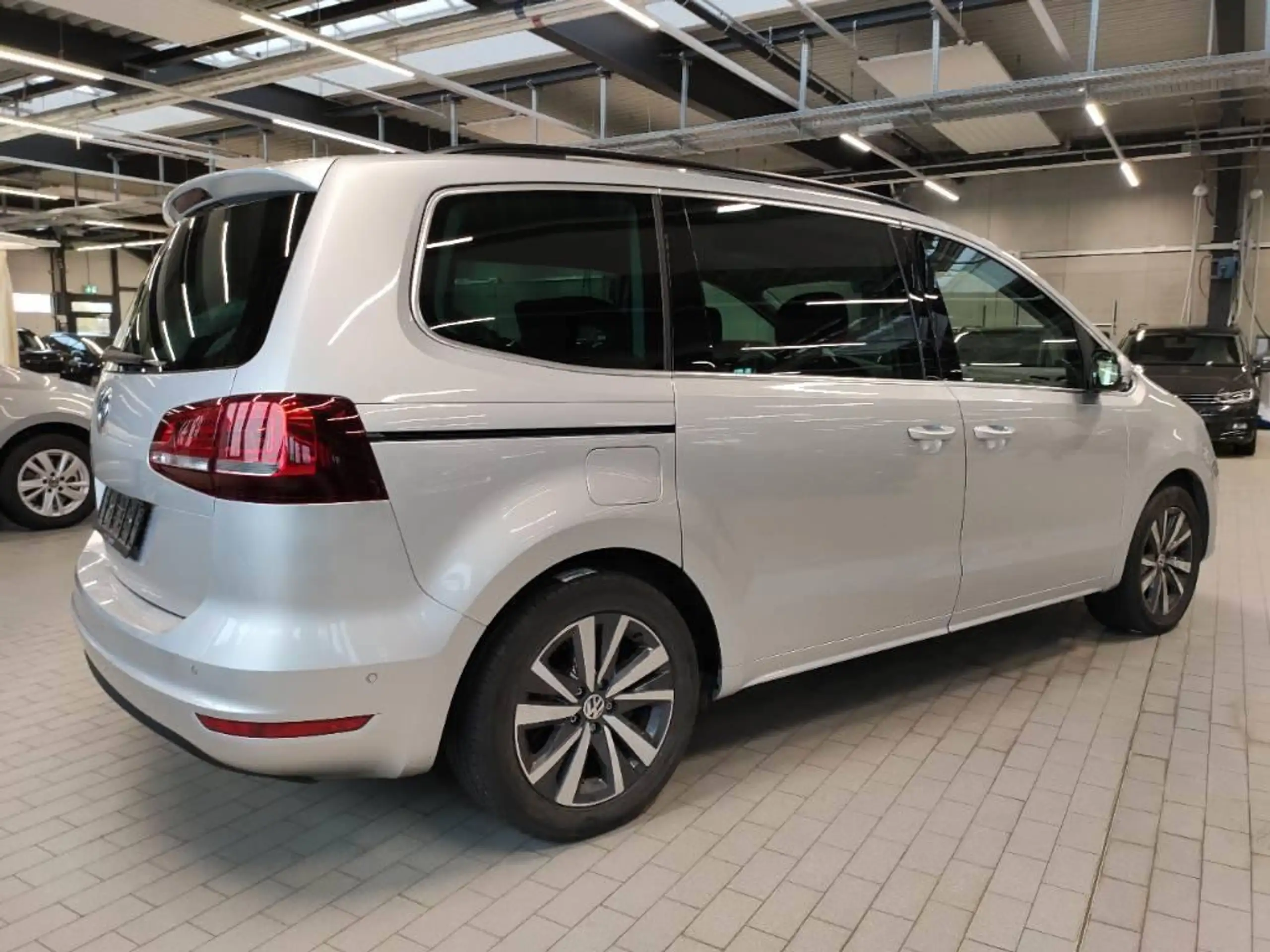 Volkswagen - Sharan