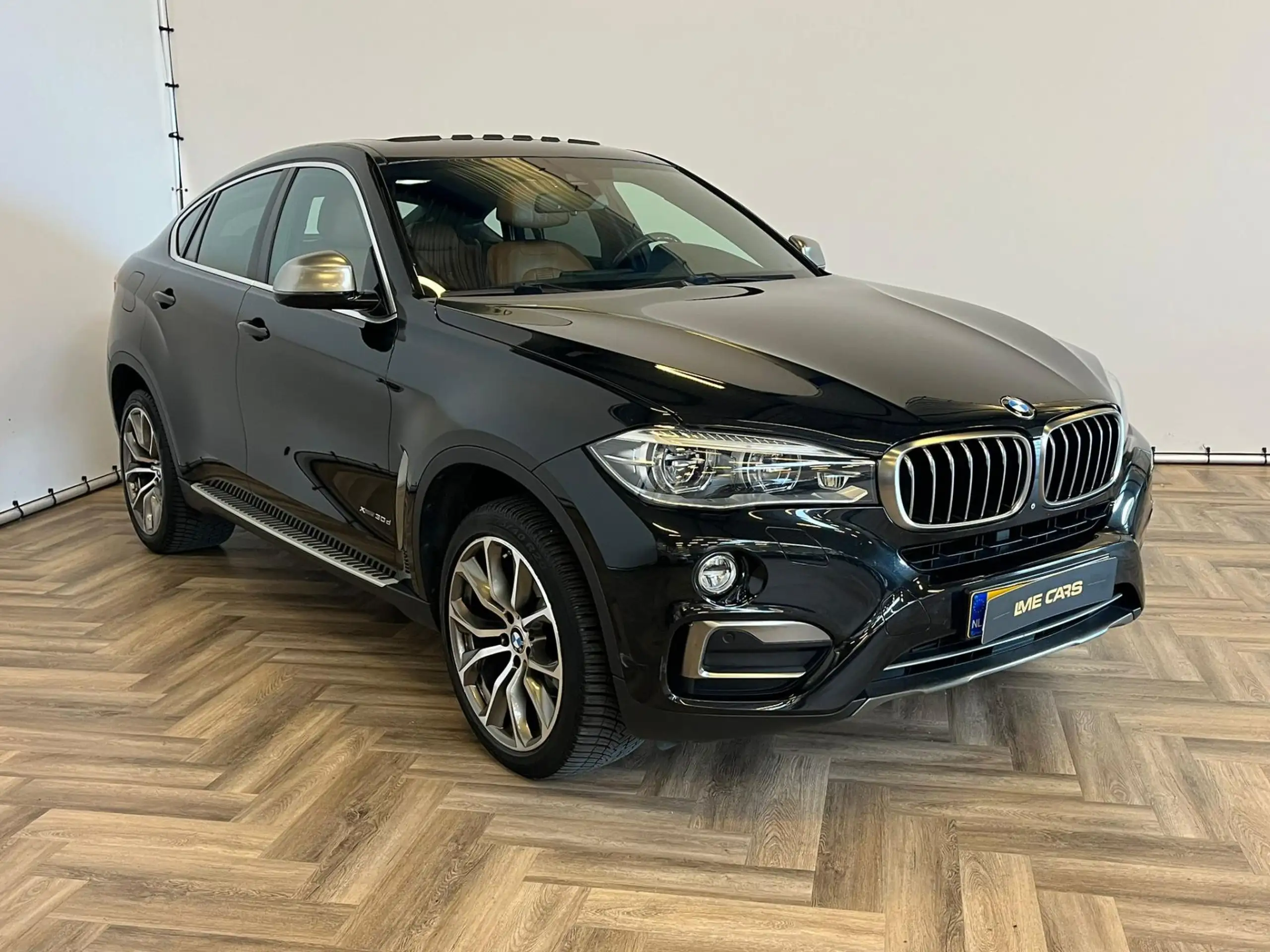 BMW - X6