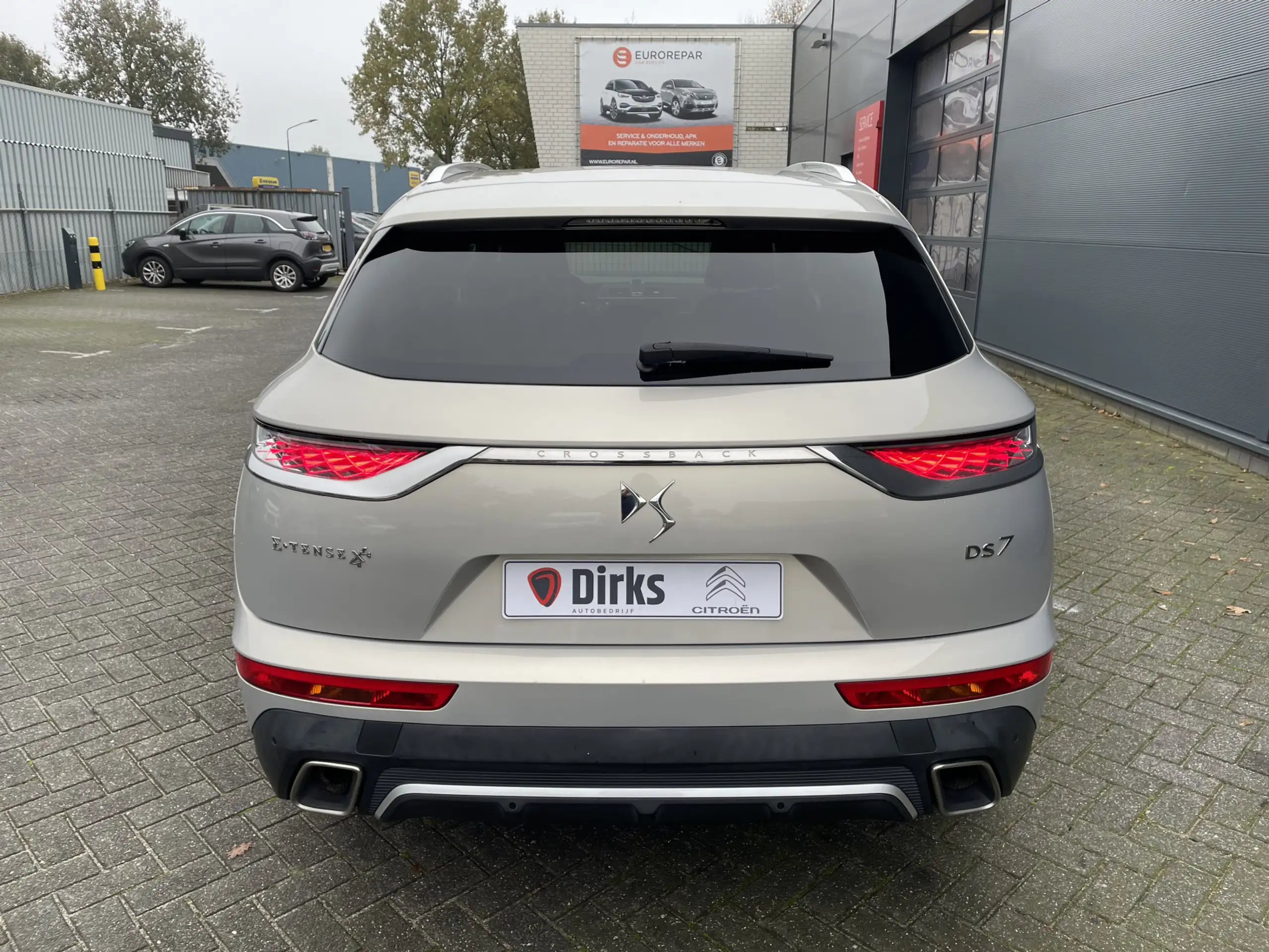 DS Automobiles - DS 7 Crossback