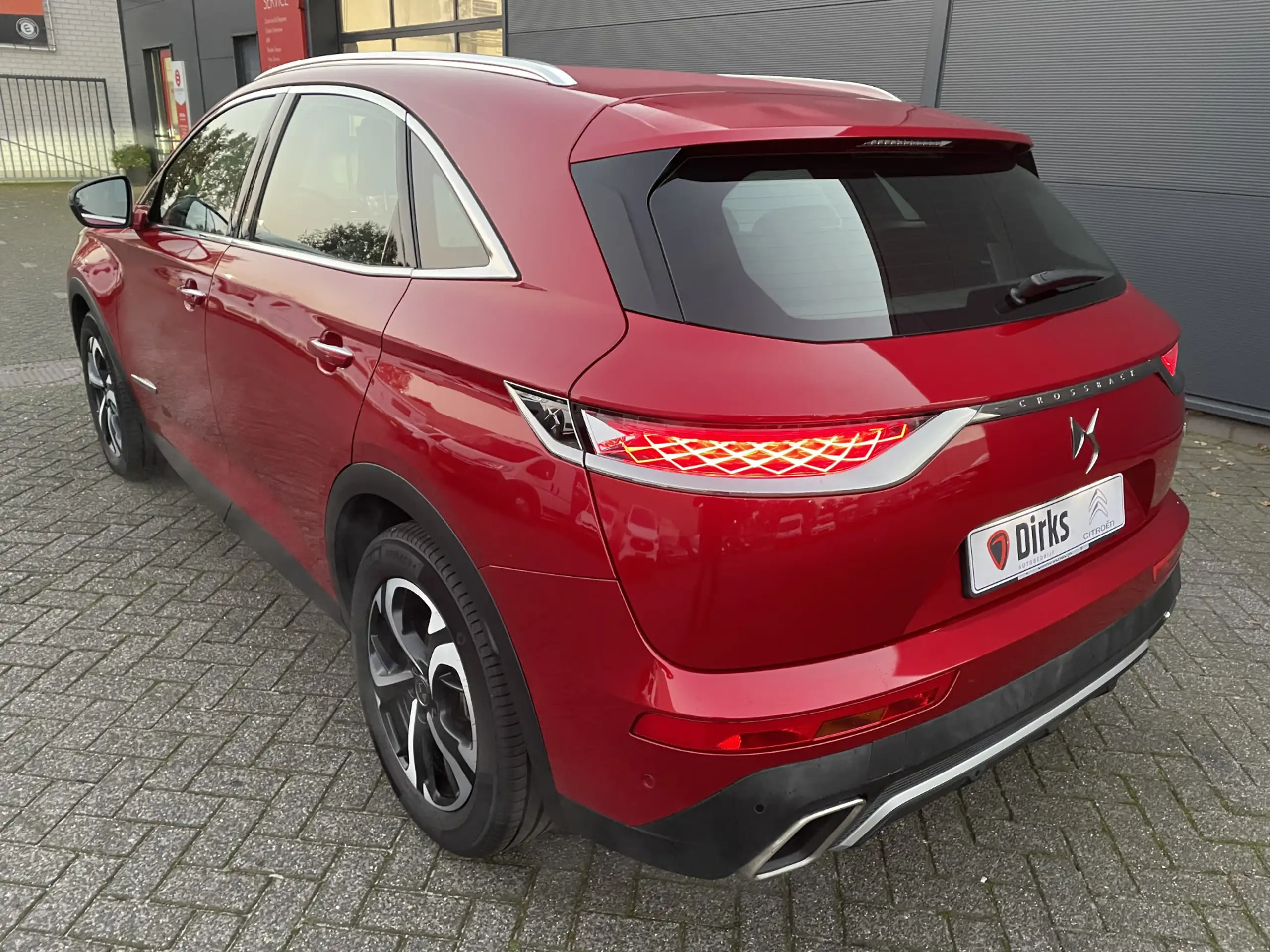 DS Automobiles - DS 7 Crossback