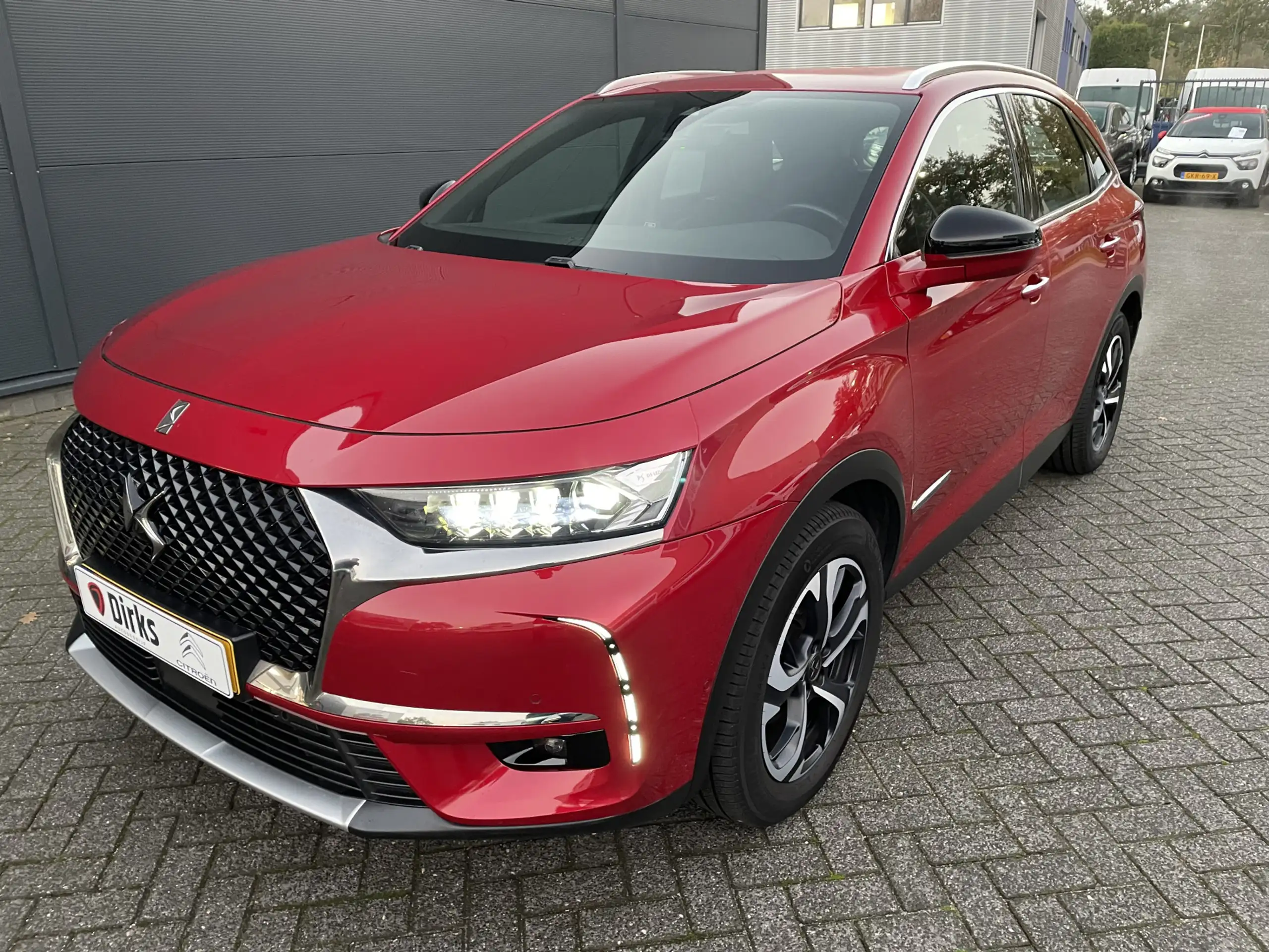 DS Automobiles - DS 7 Crossback