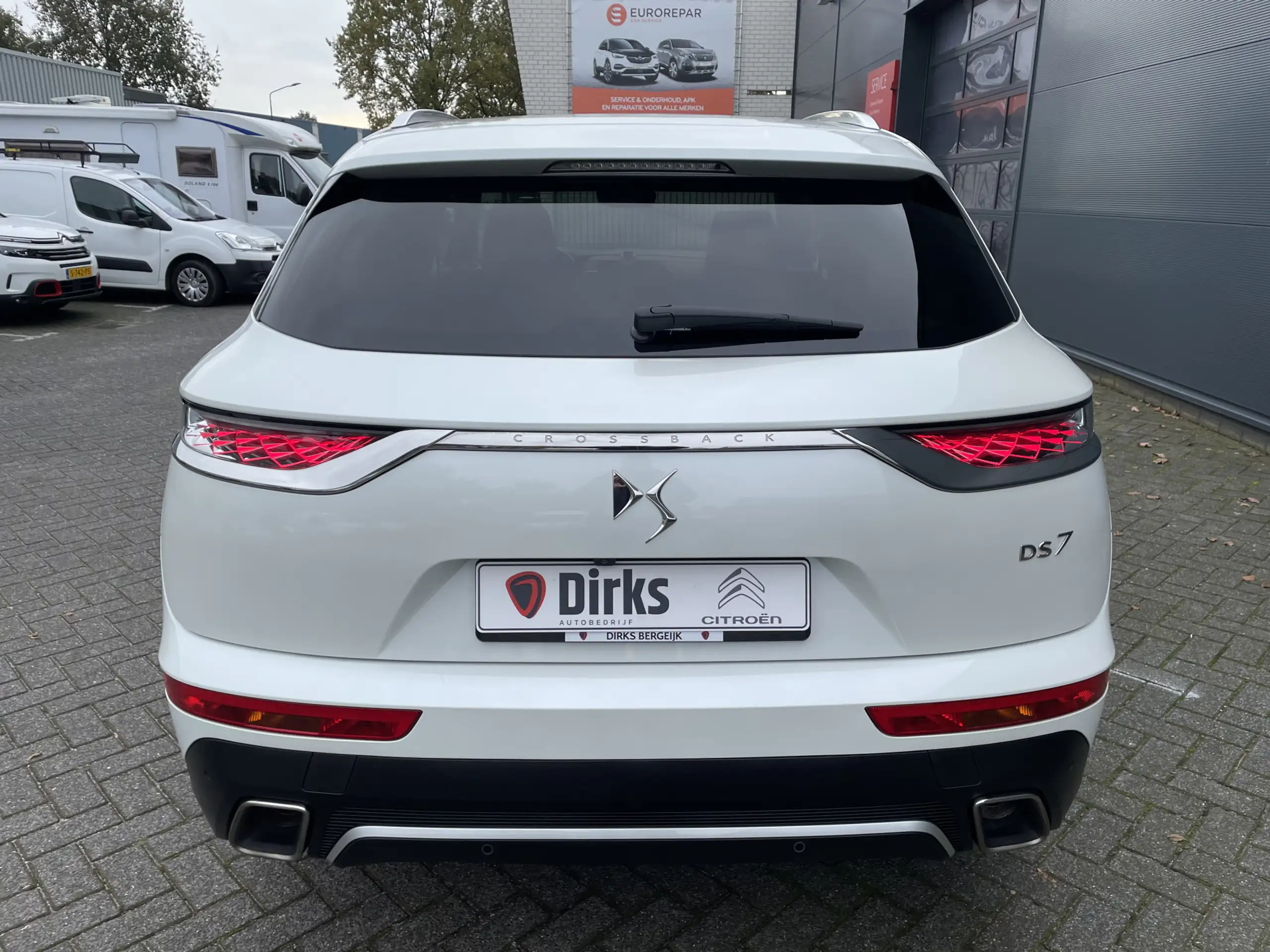 DS Automobiles - DS 7 Crossback