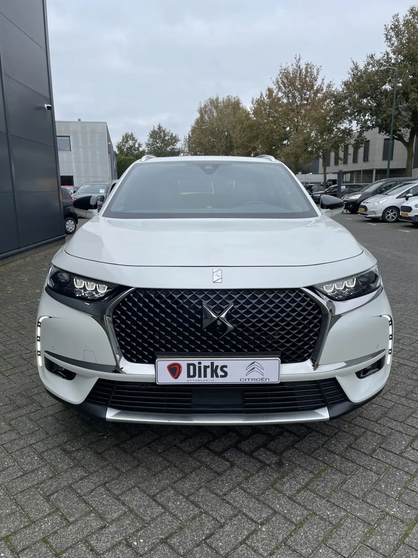 DS Automobiles - DS 7 Crossback