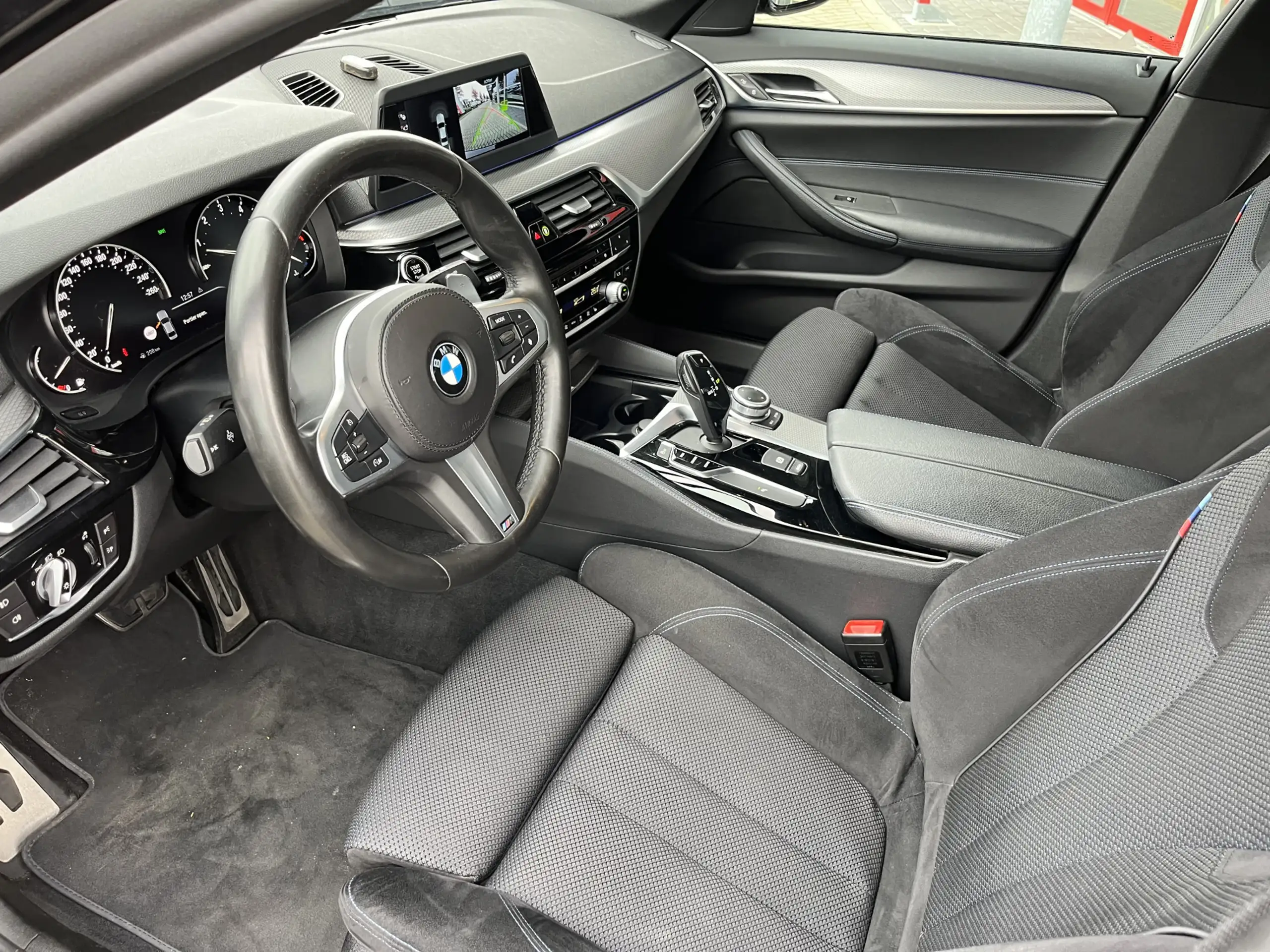 BMW - 520