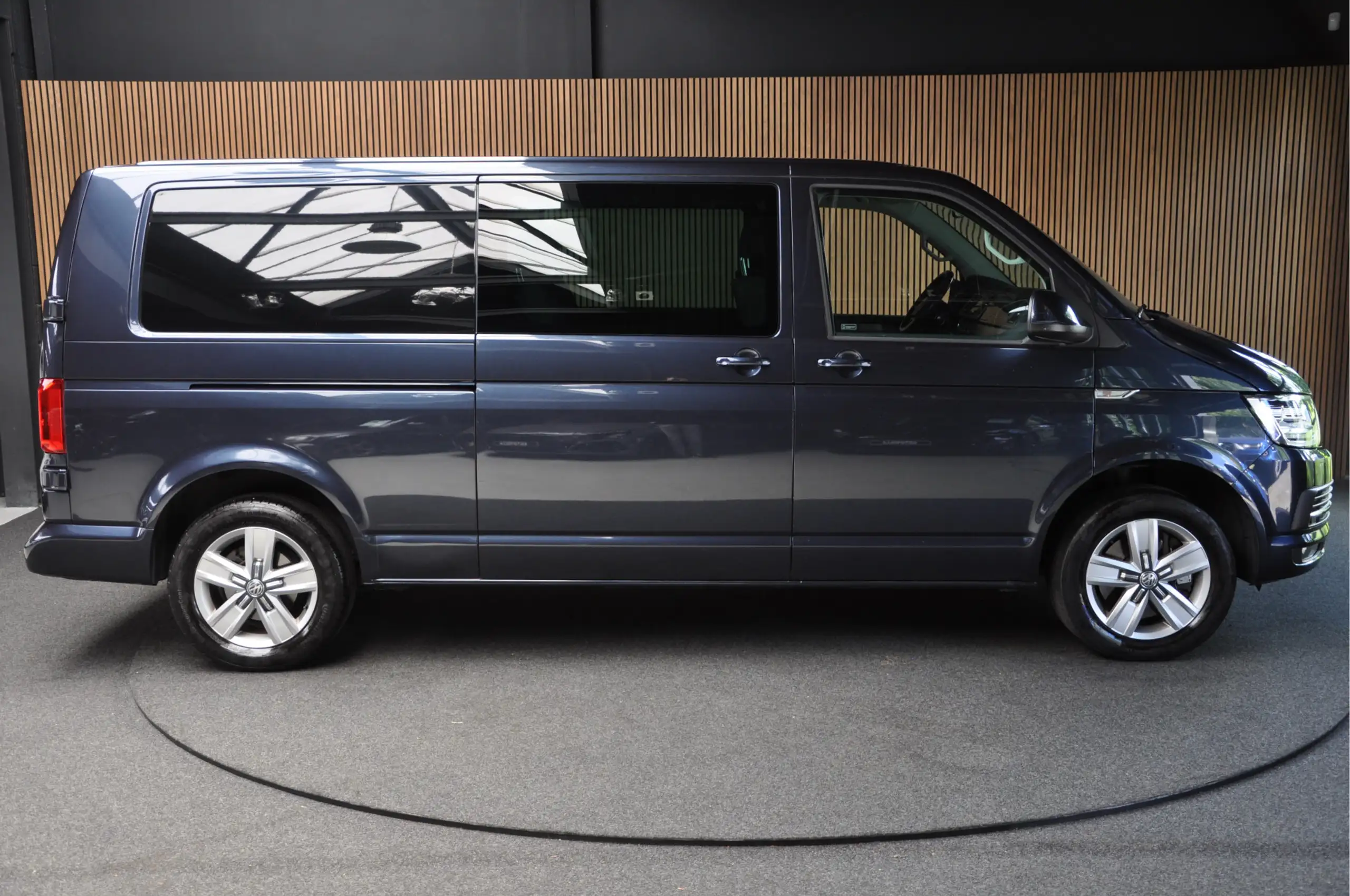 Volkswagen - T6 Transporter