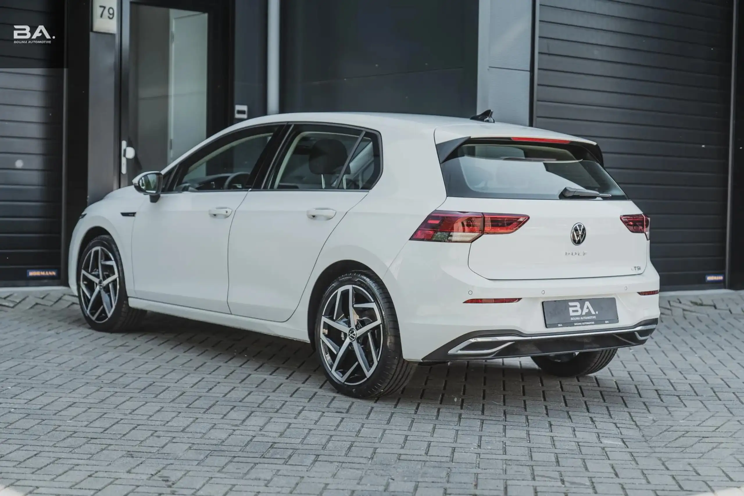 Volkswagen - Golf