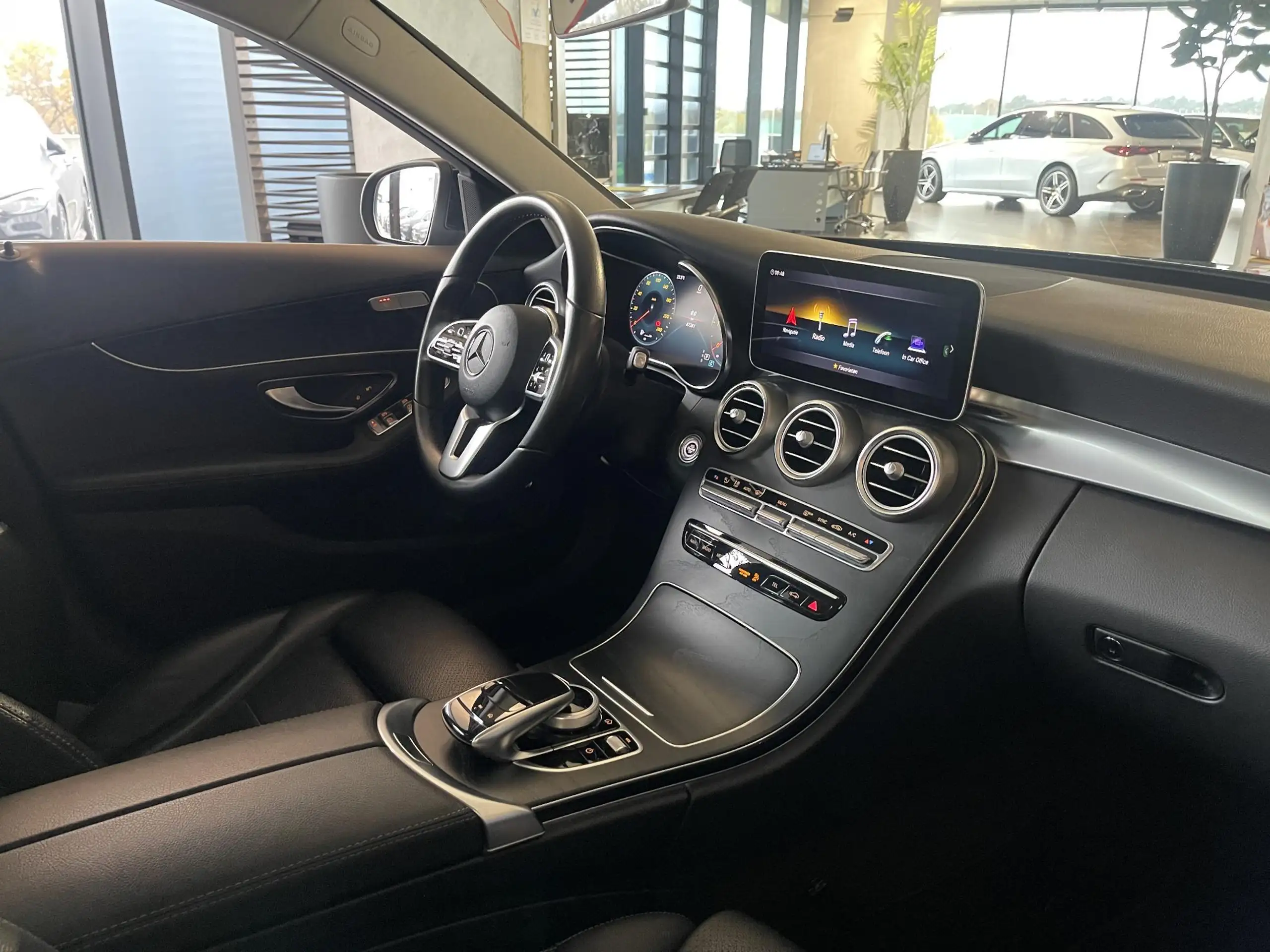 Mercedes-Benz - C 220