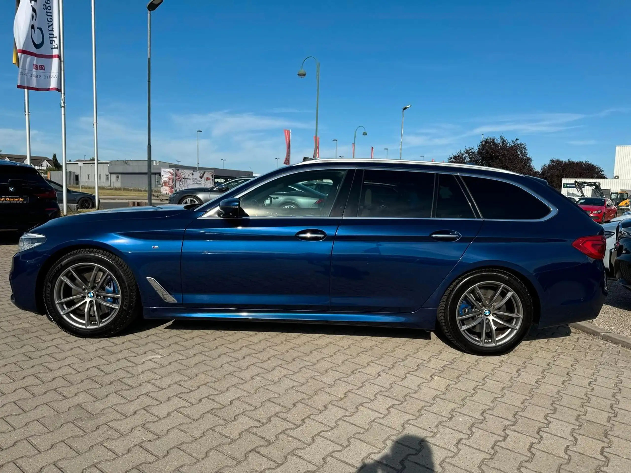 BMW - 530