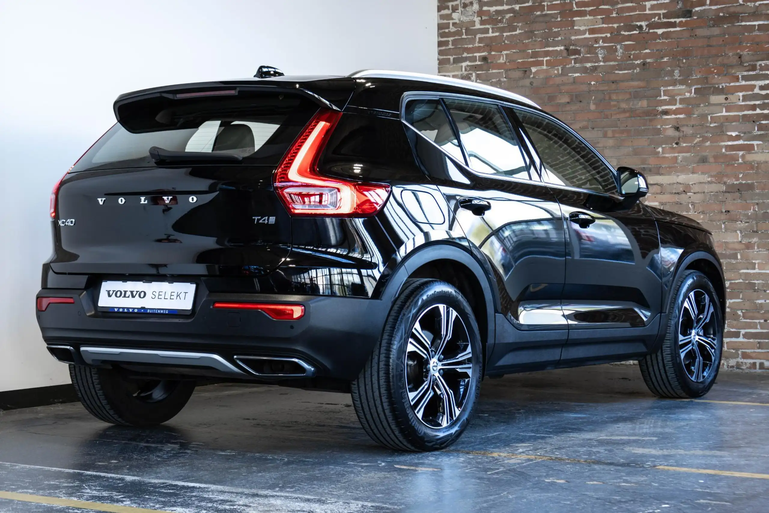 Volvo - XC40