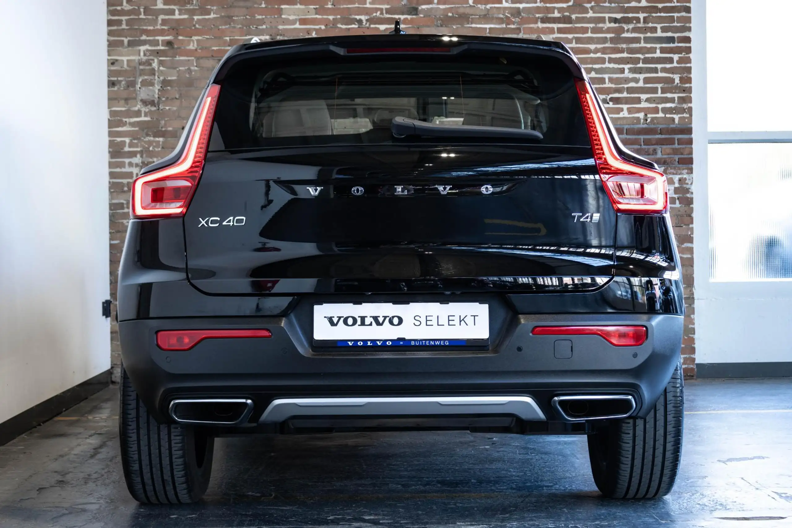 Volvo - XC40