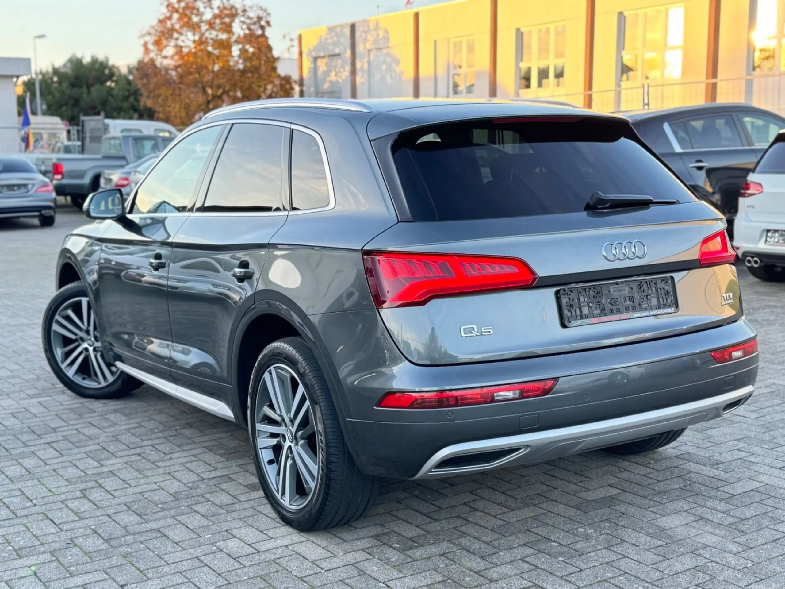 Audi - Q5