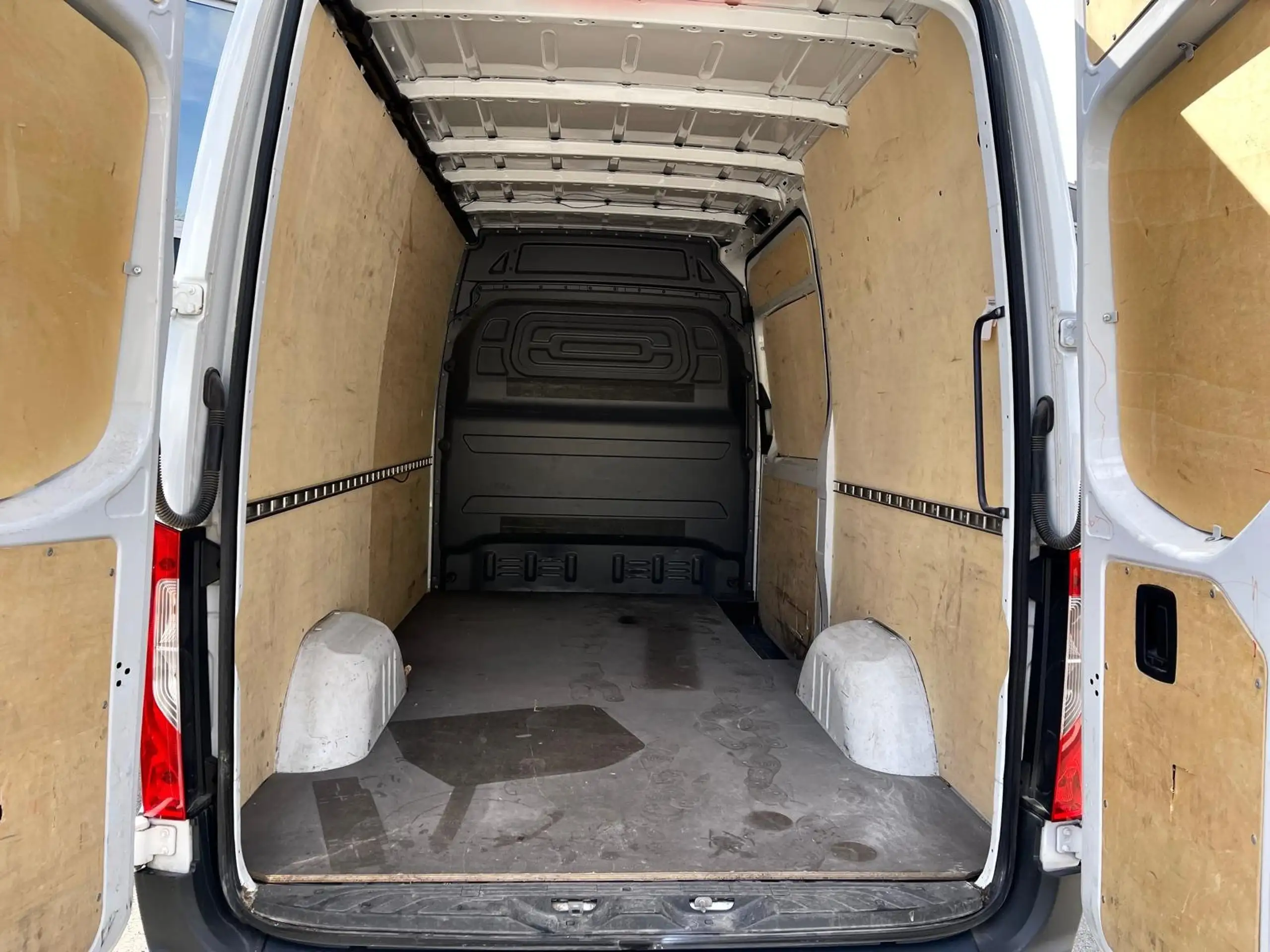 Mercedes-Benz - Sprinter