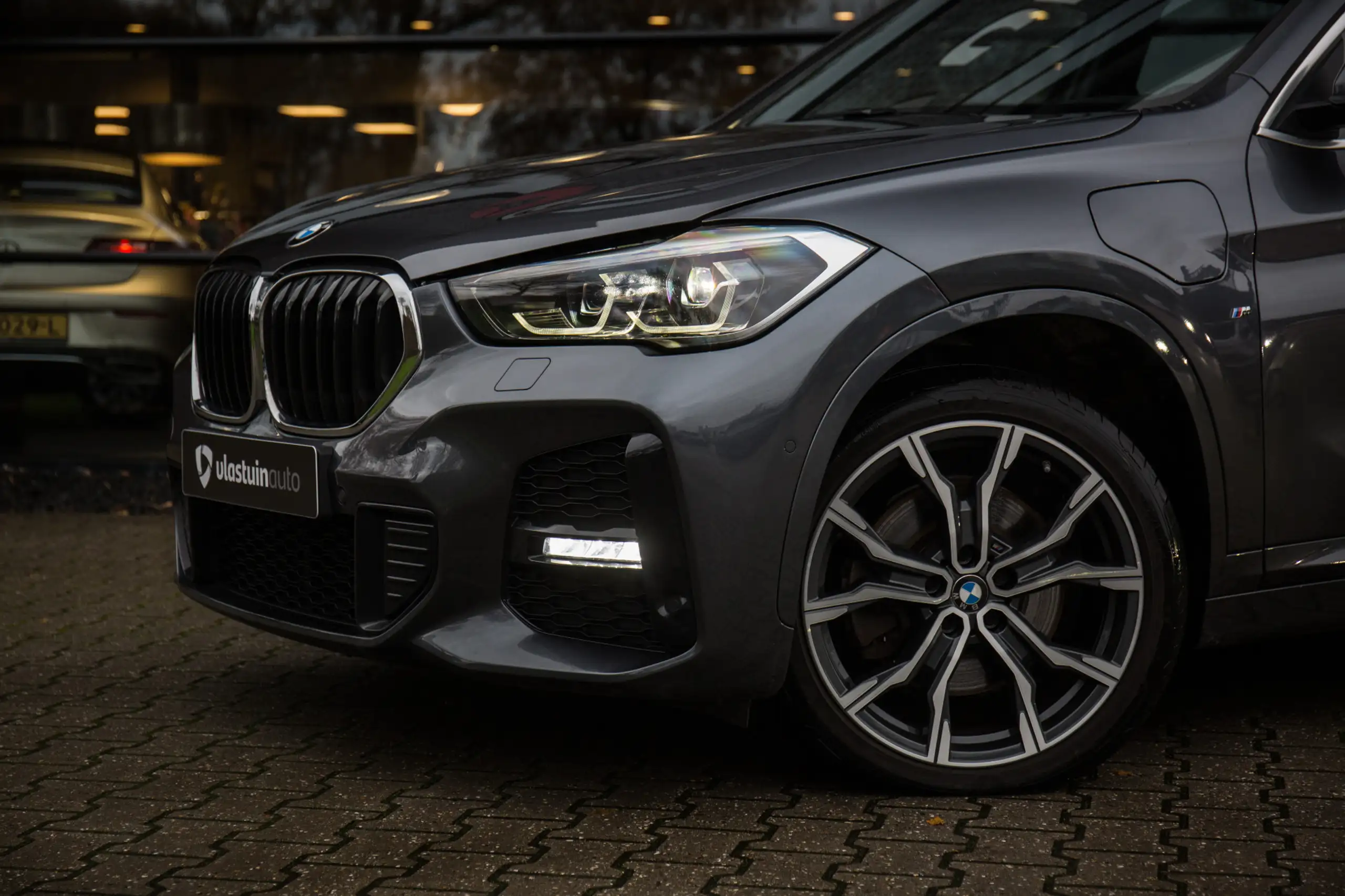 BMW - X1