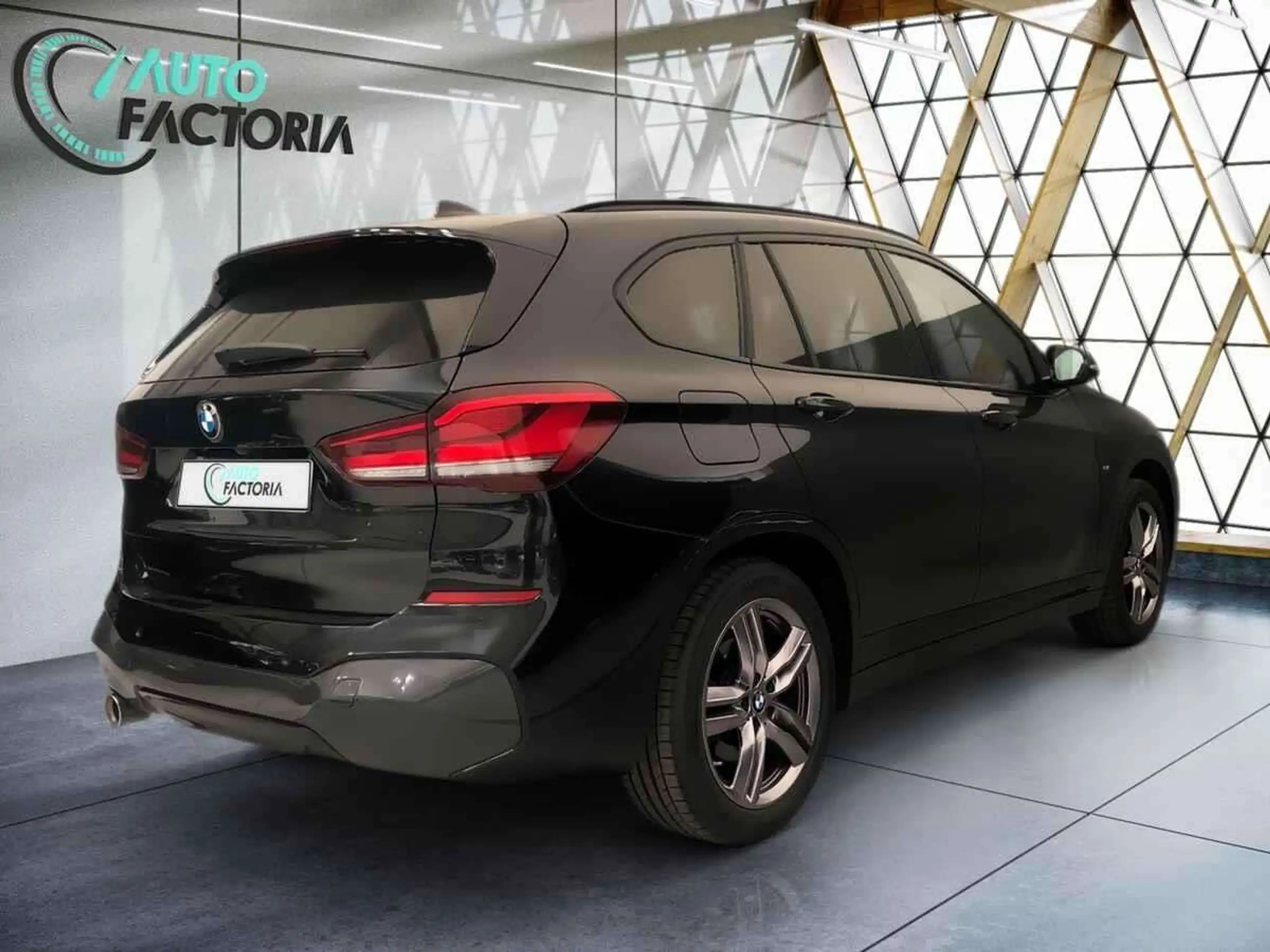 BMW - X1