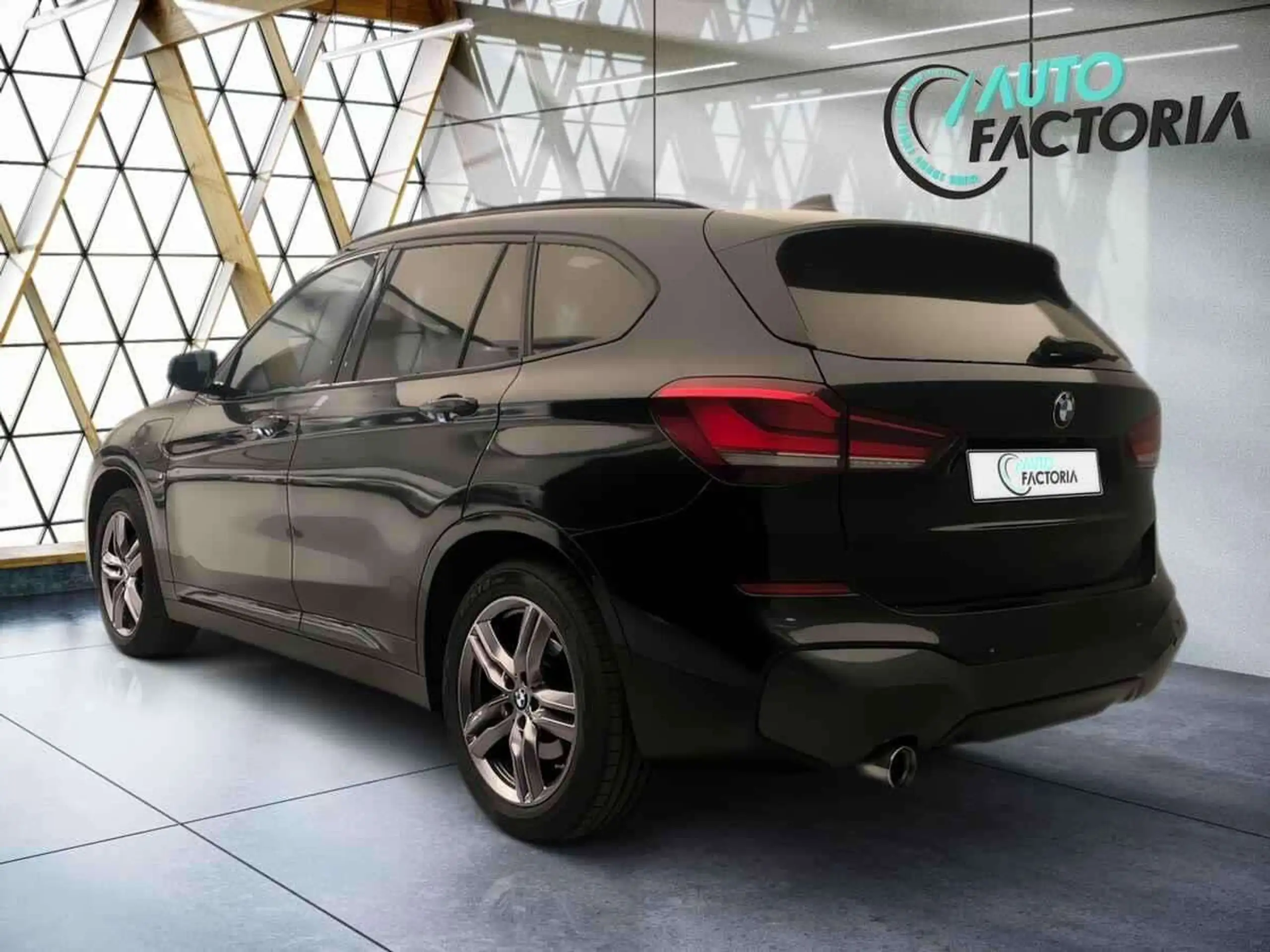 BMW - X1