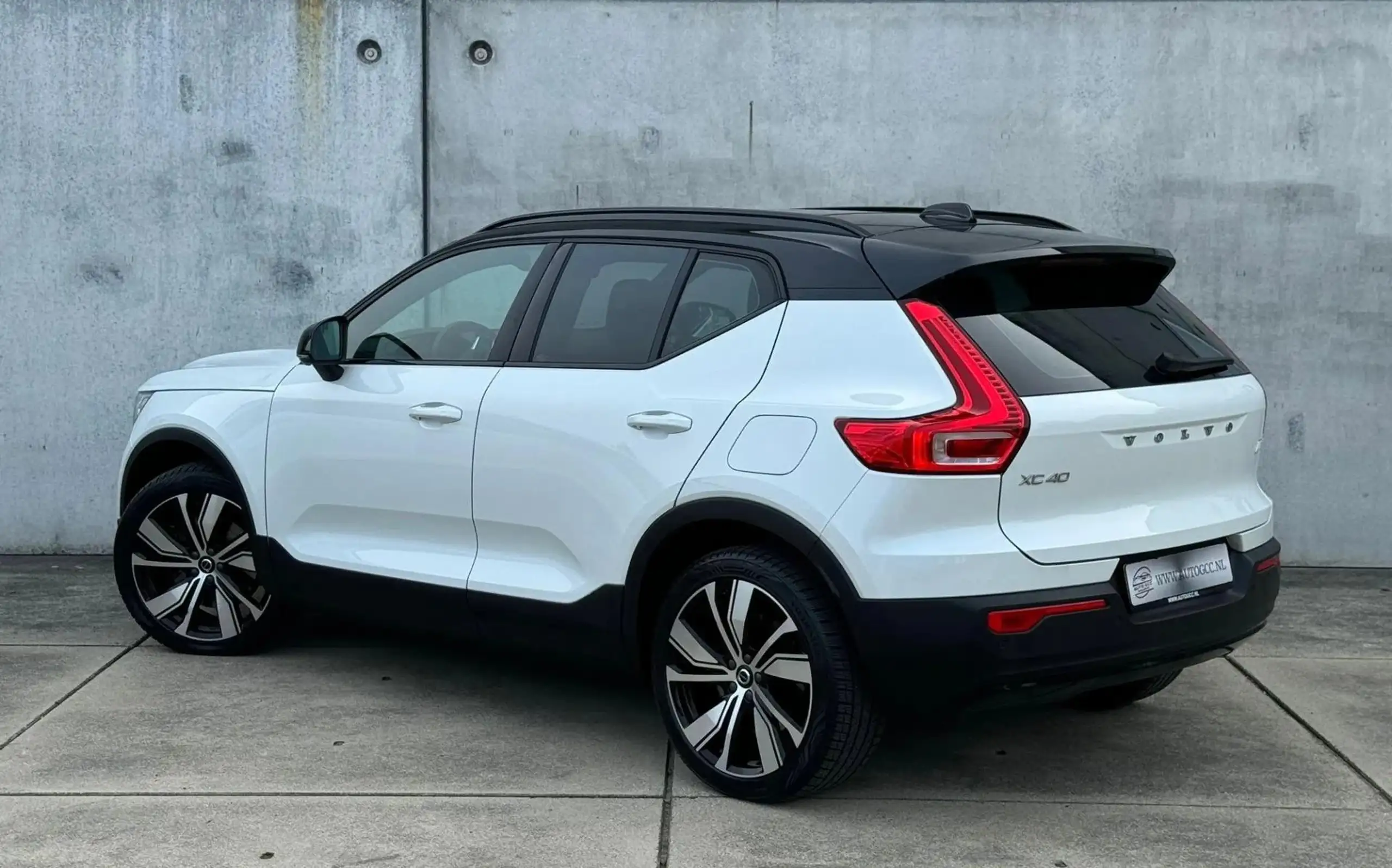 Volvo - XC40