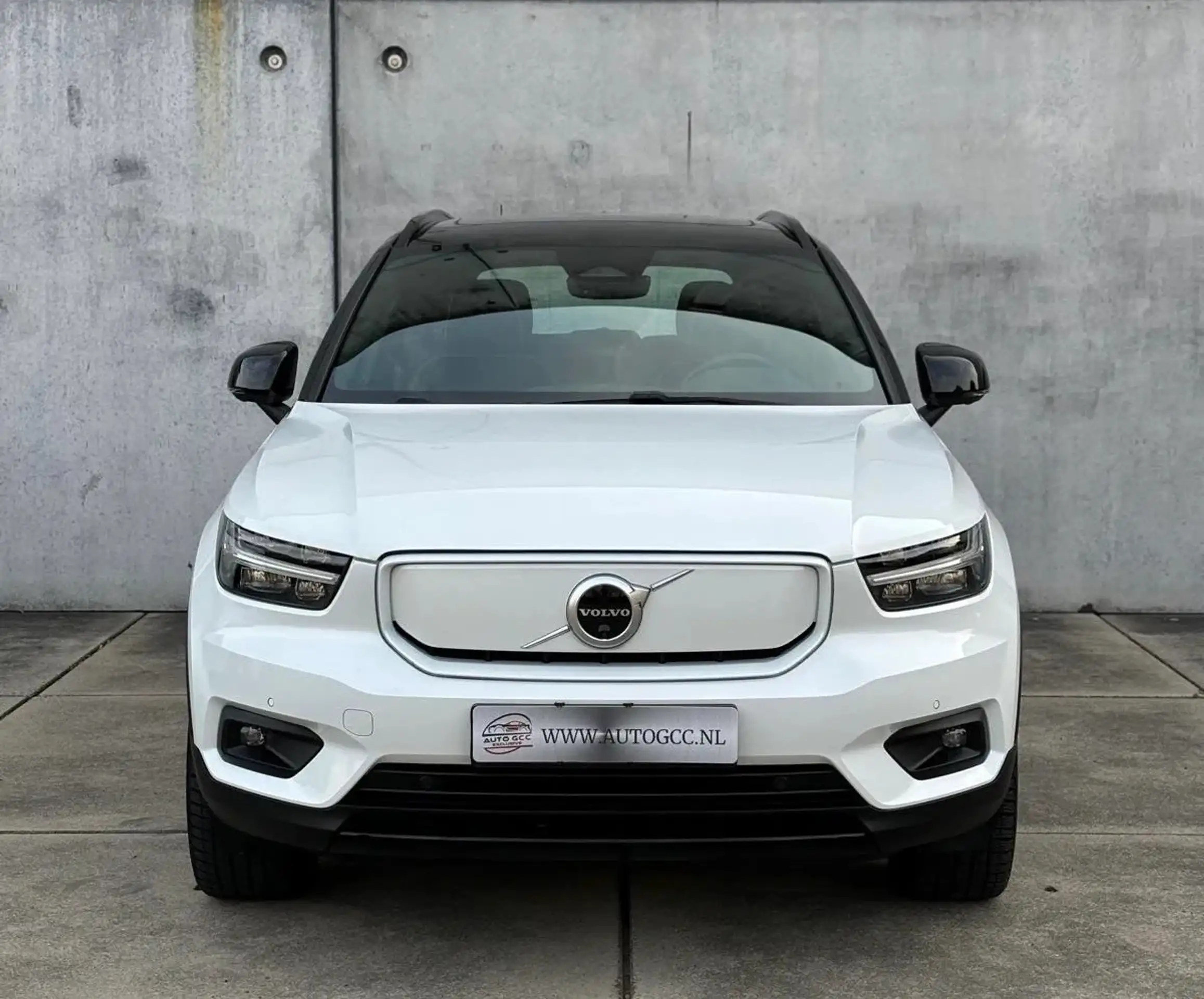 Volvo - XC40