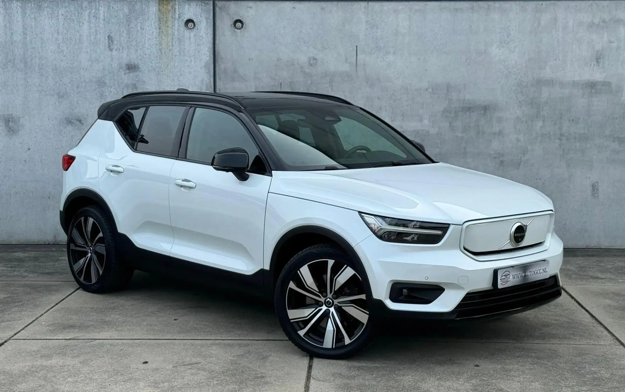 Volvo - XC40