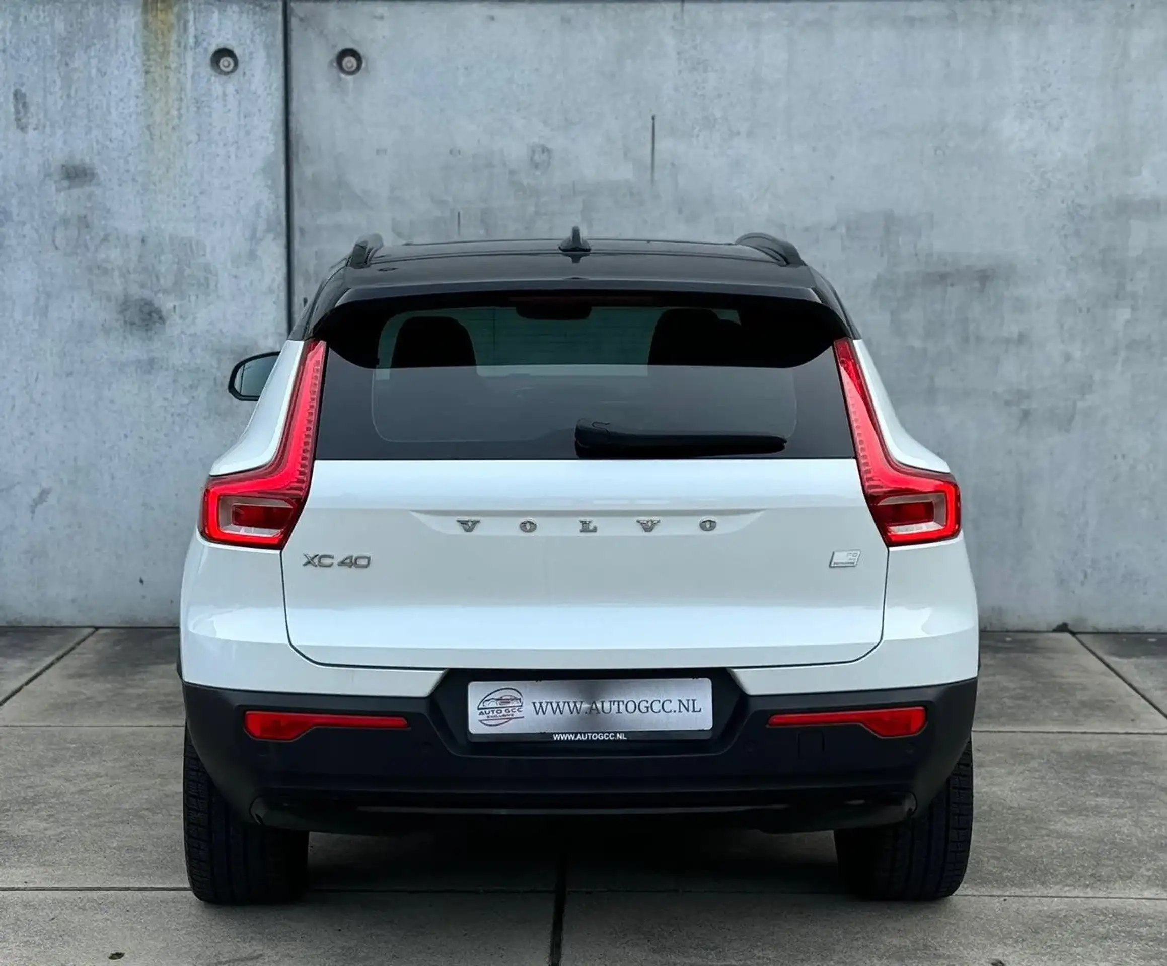 Volvo - XC40