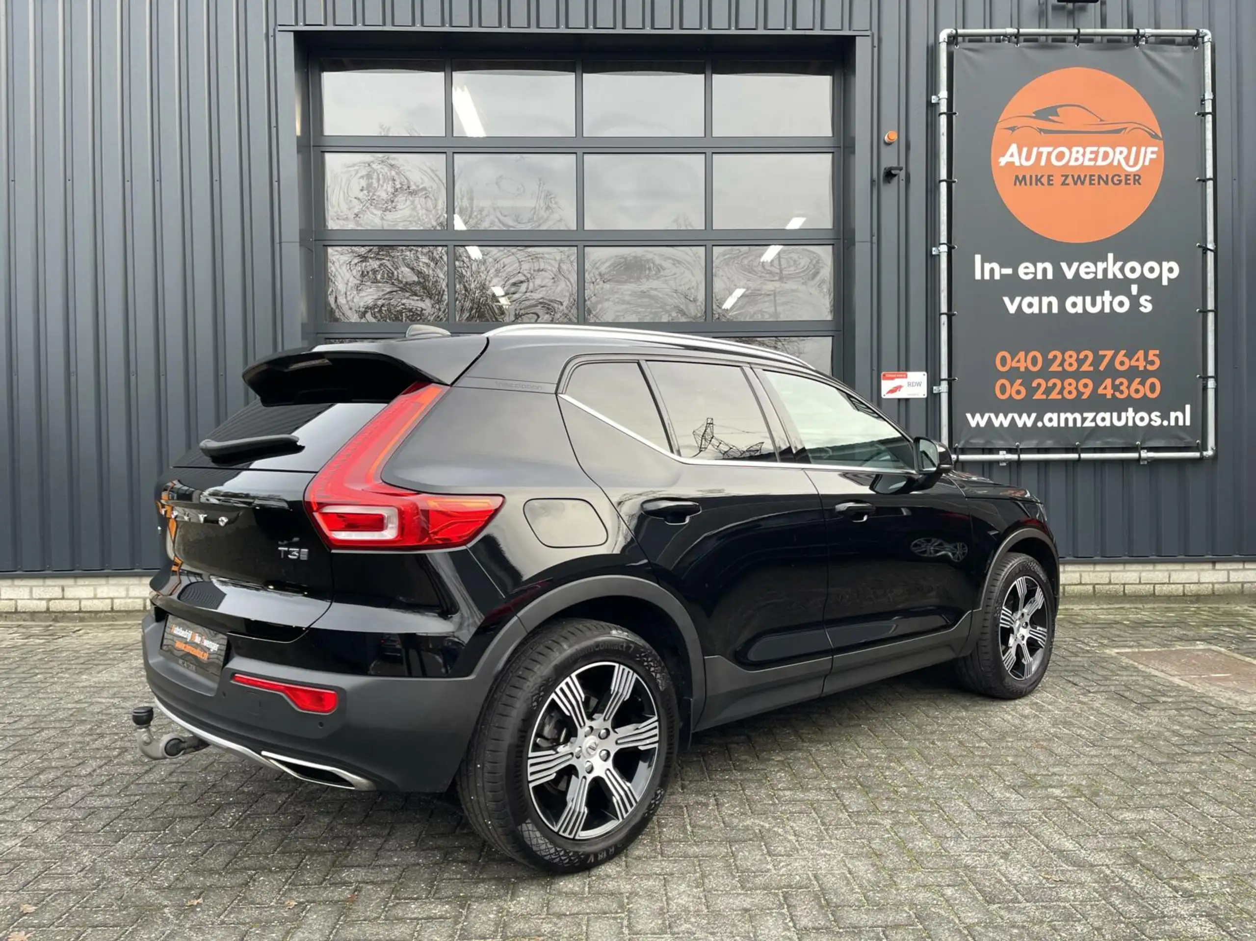 Volvo - XC40