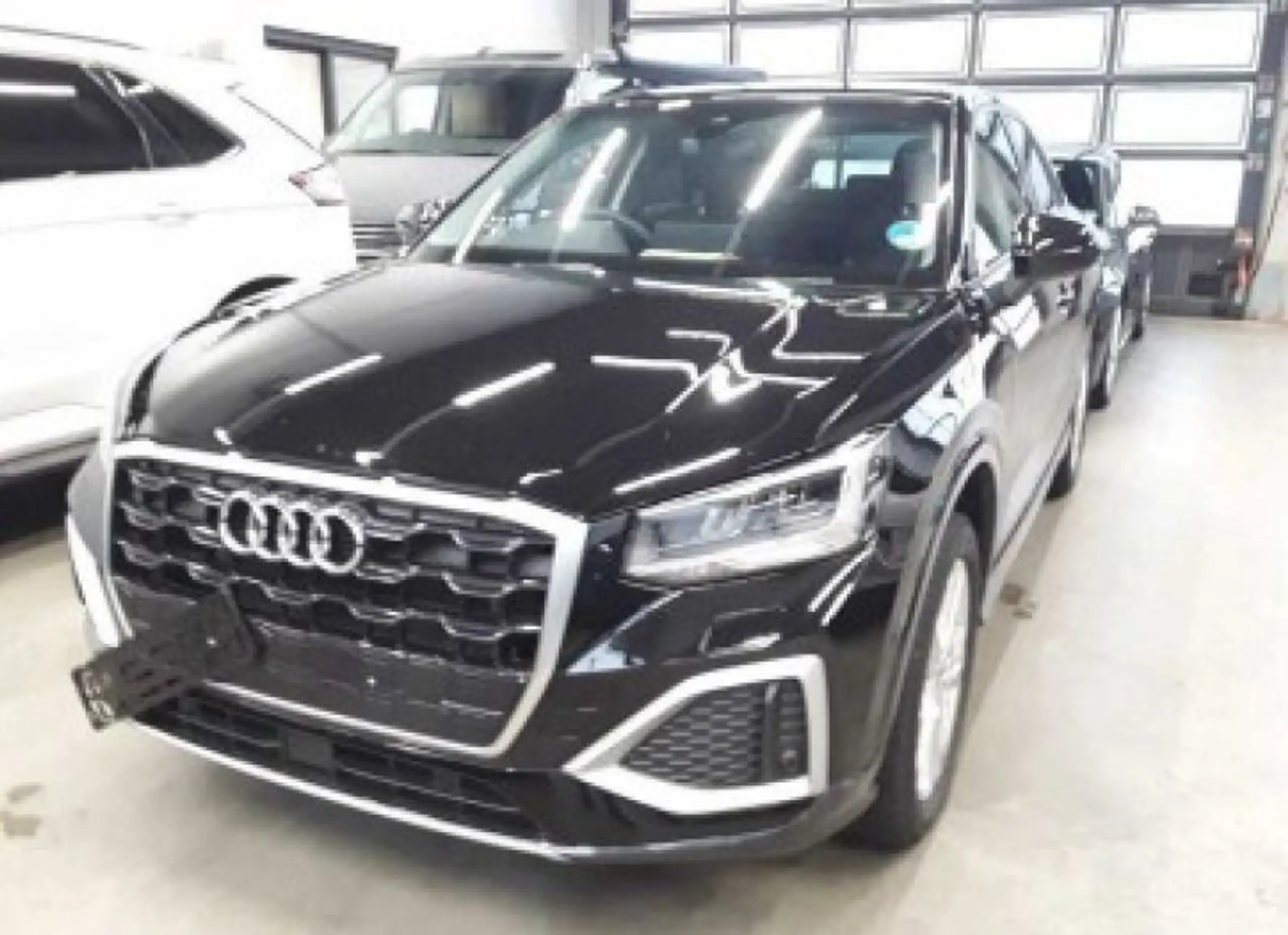 Audi - Q2