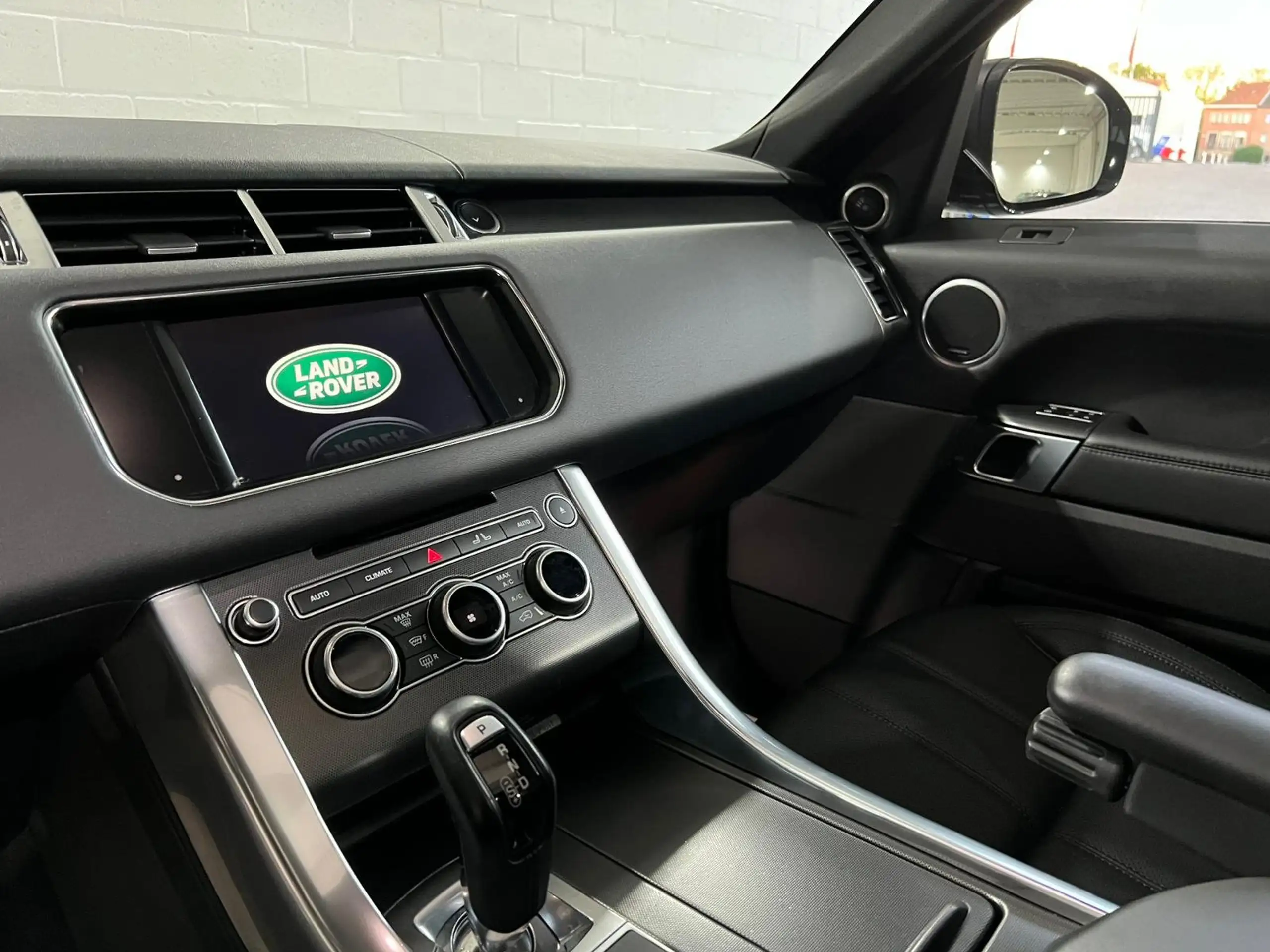 Land Rover - Range Rover Sport