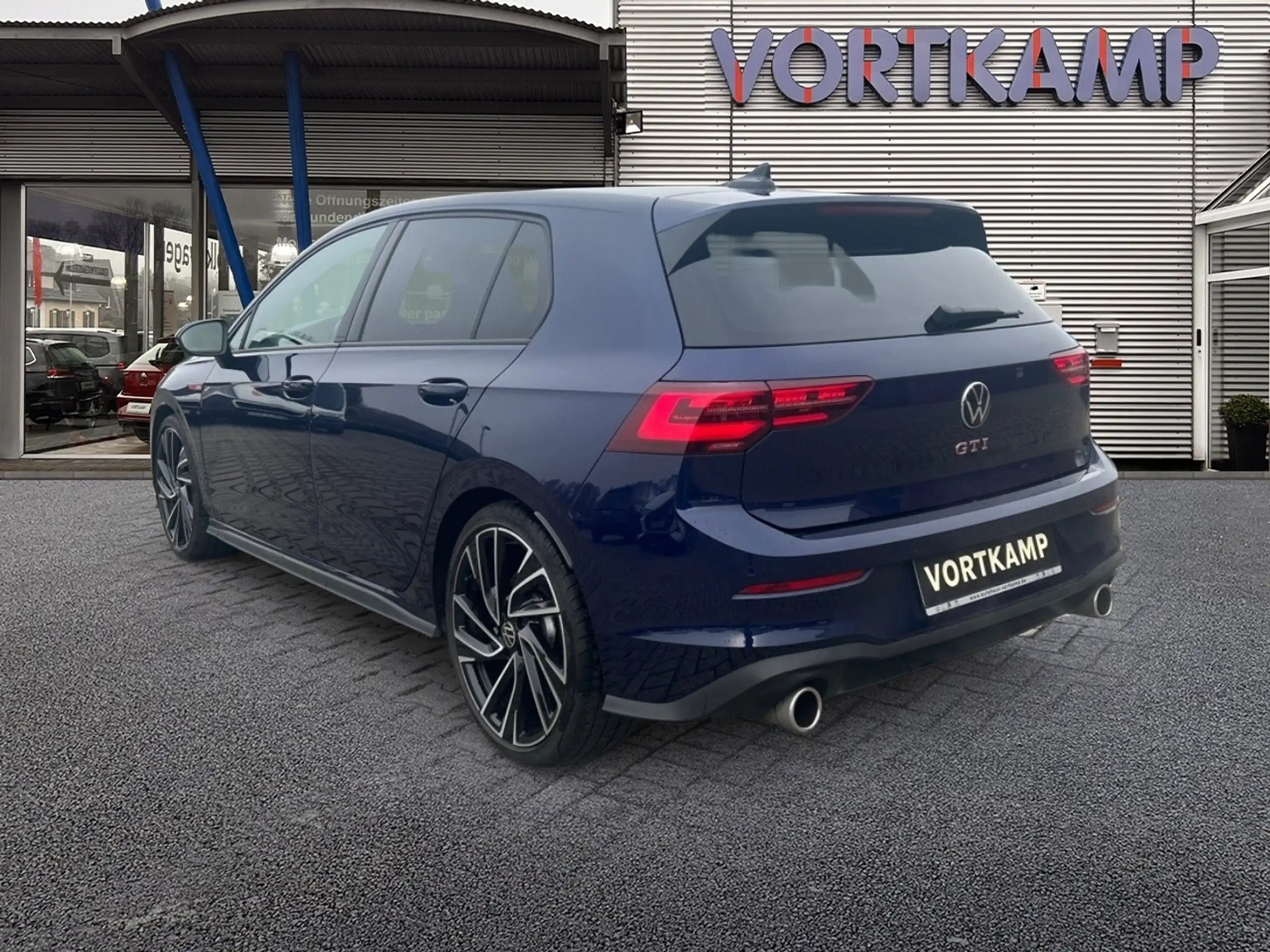 Volkswagen - Golf