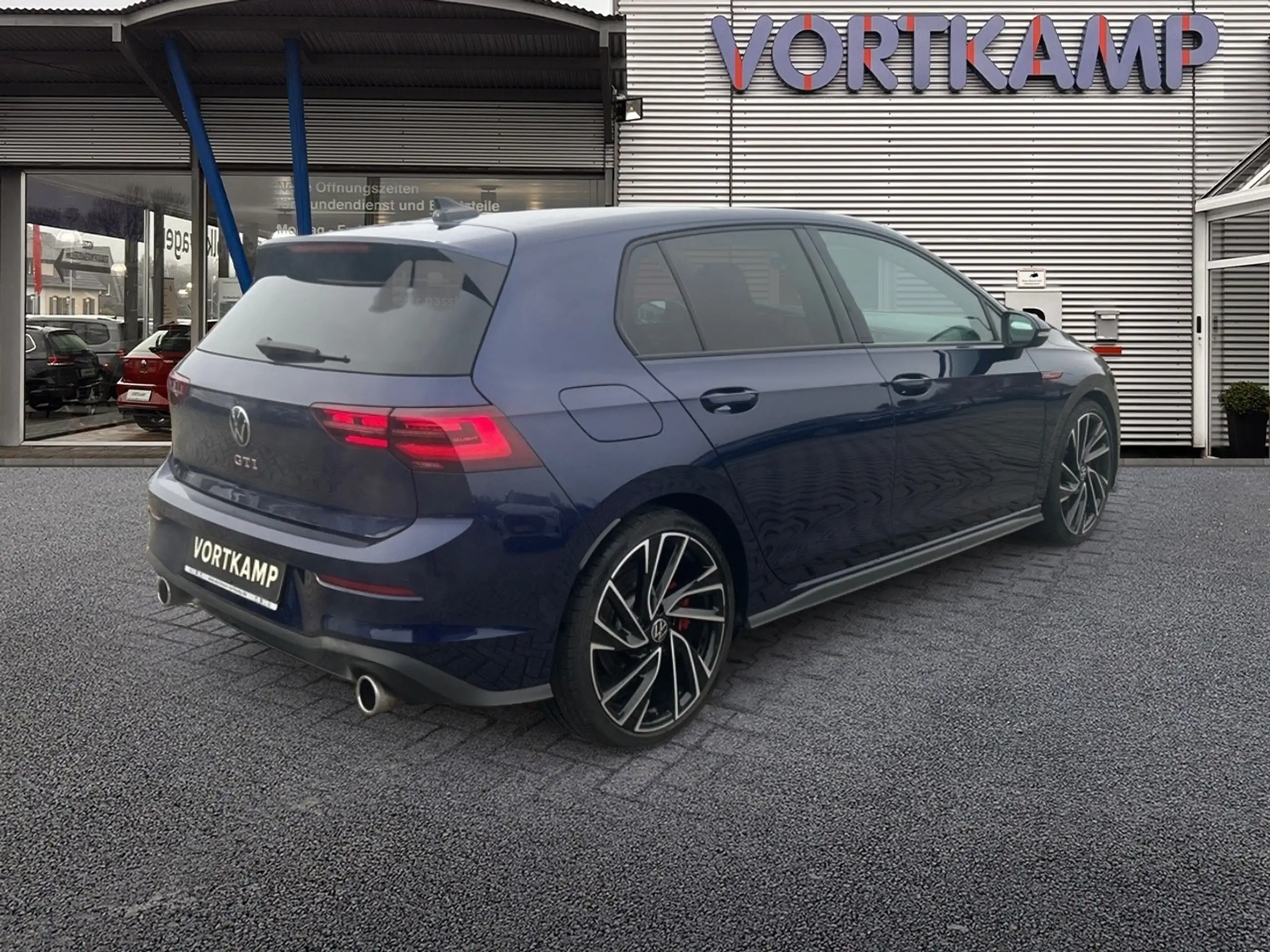 Volkswagen - Golf