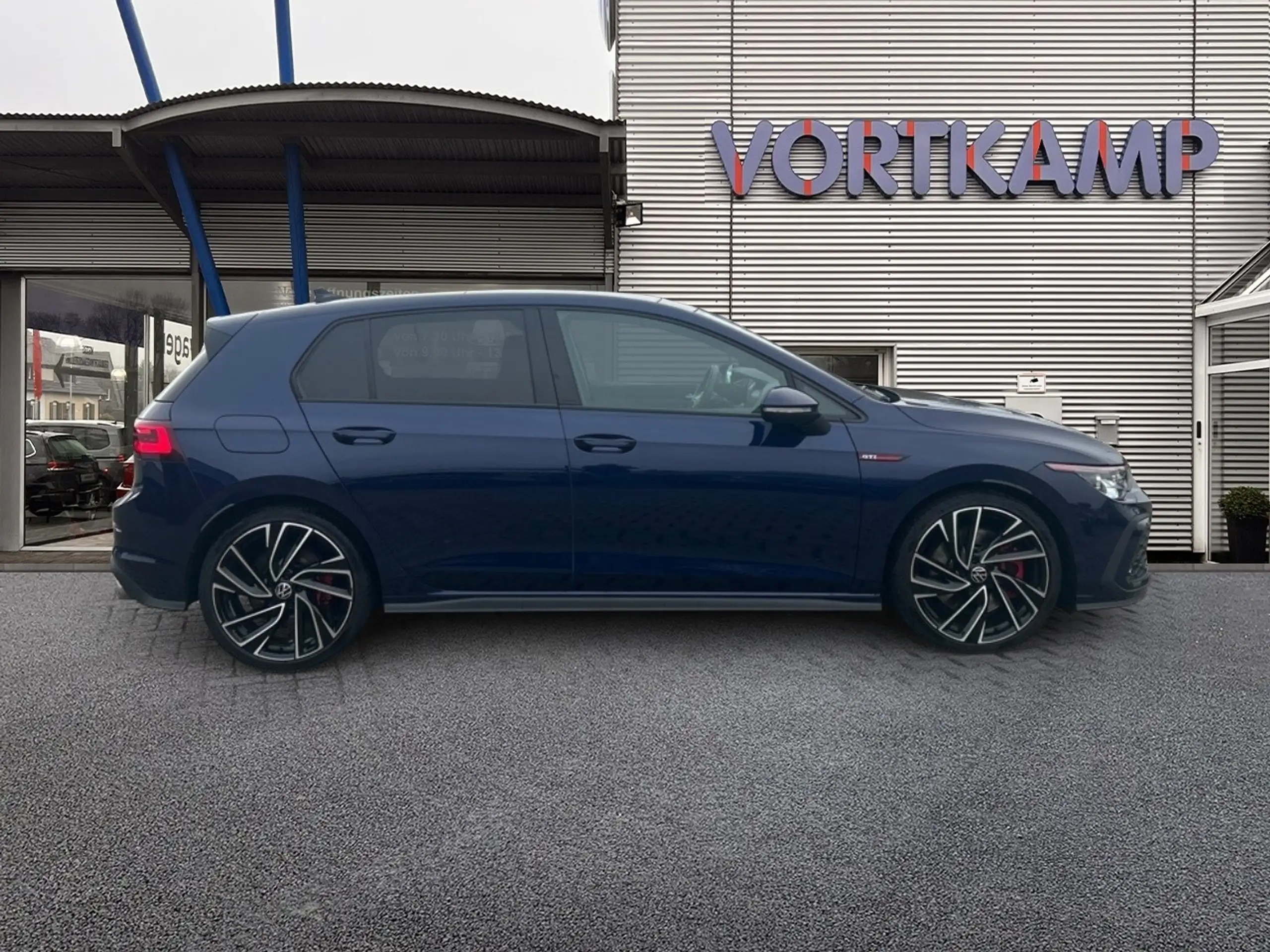 Volkswagen - Golf