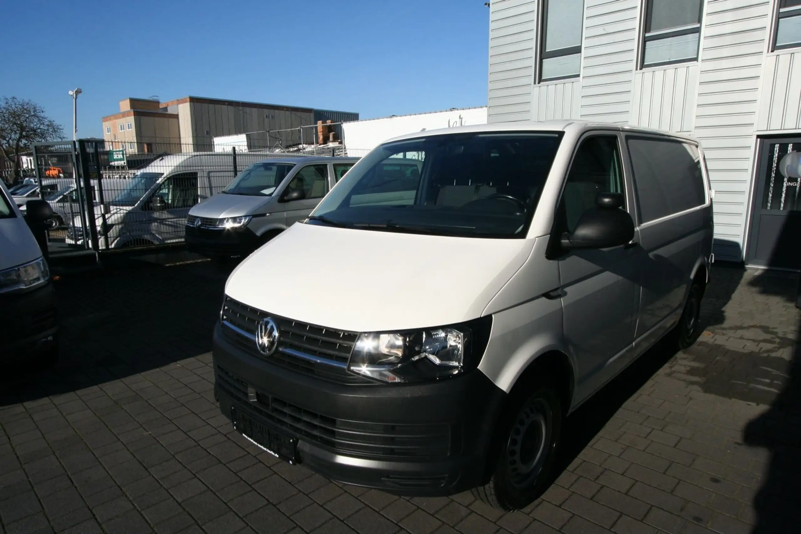 Volkswagen - T6 Transporter