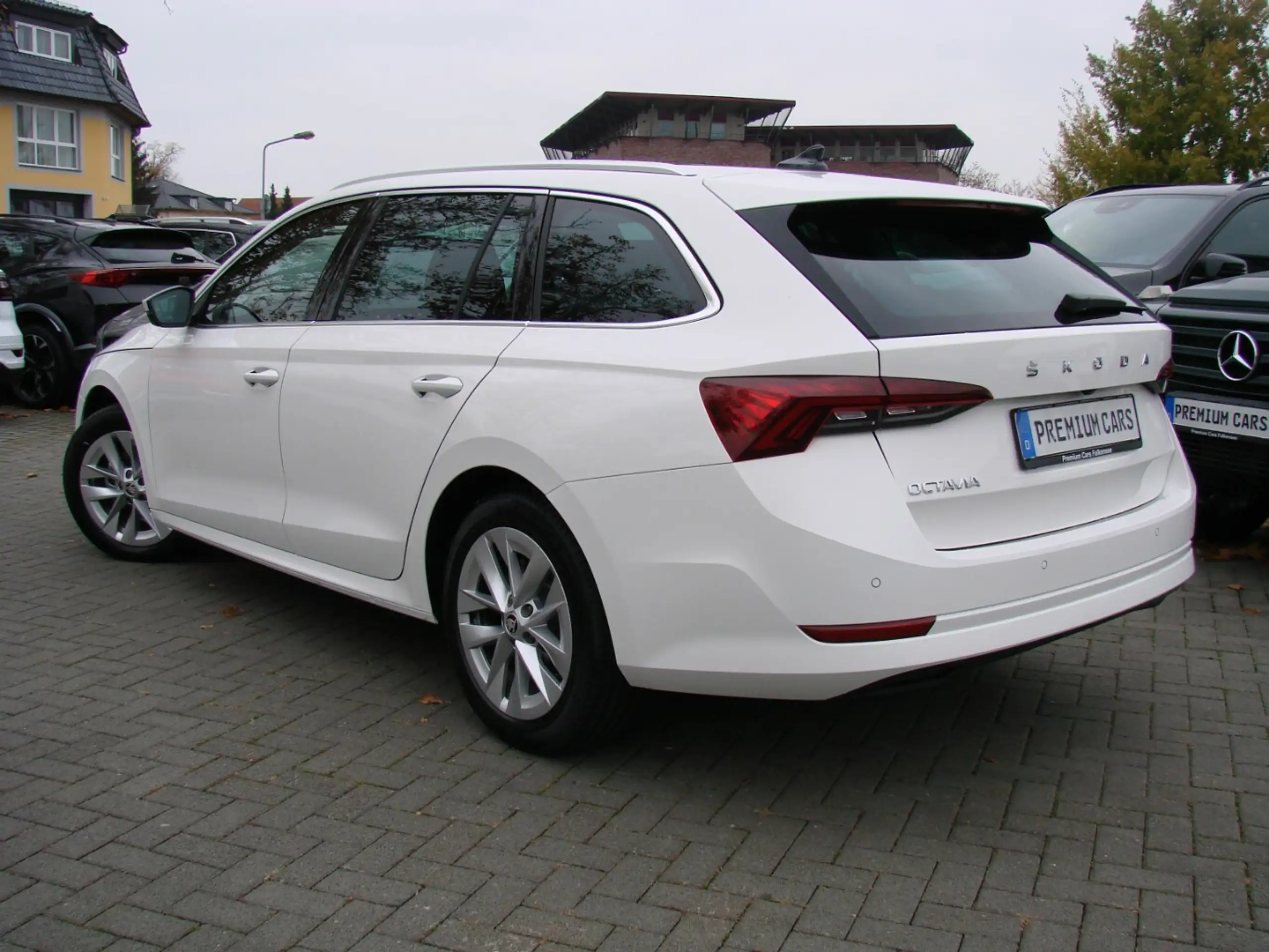 Skoda - Octavia