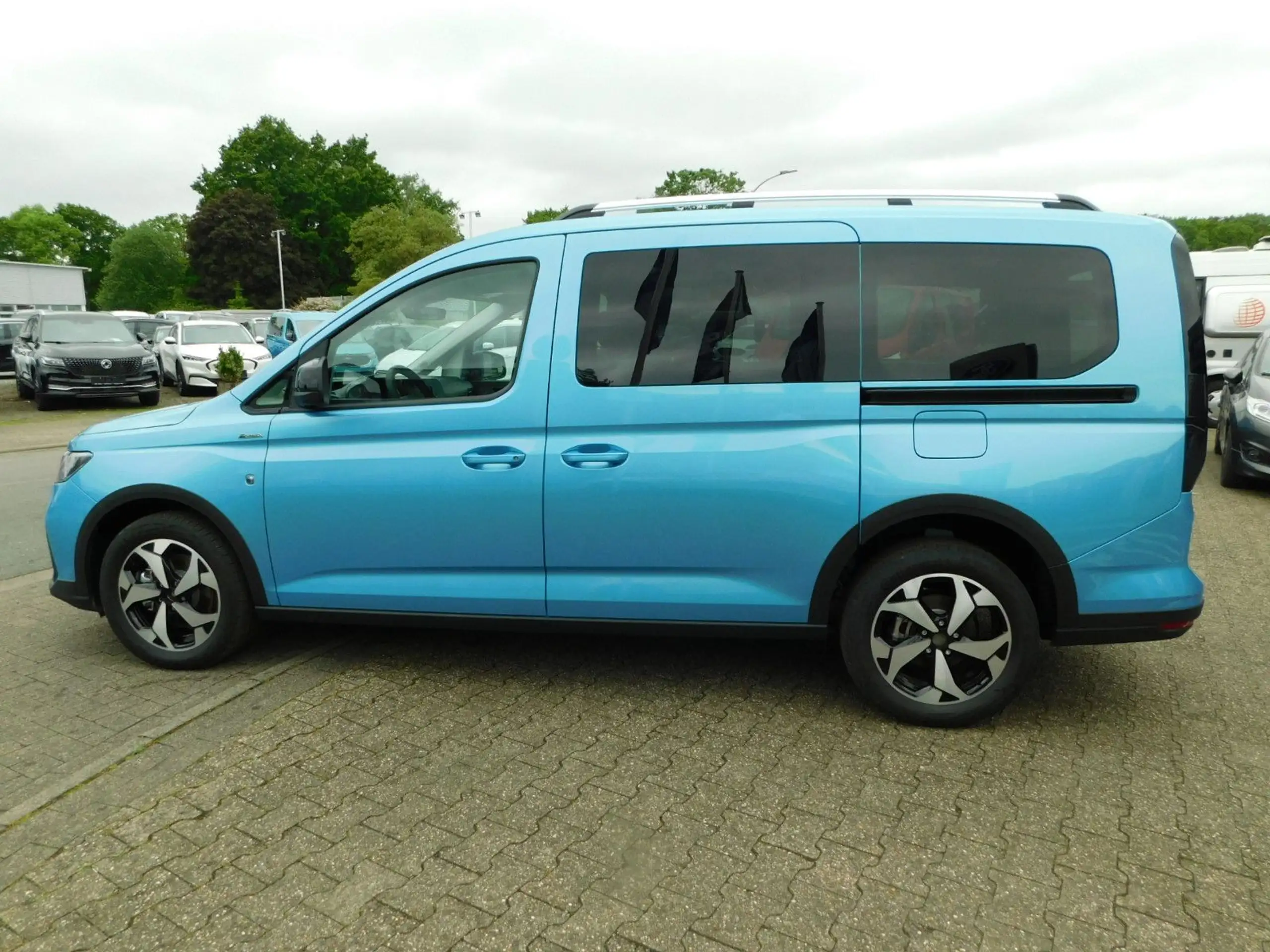 Ford - Grand Tourneo