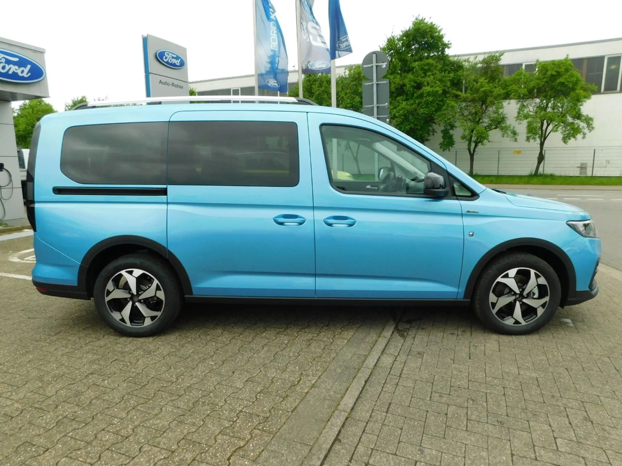 Ford - Grand Tourneo