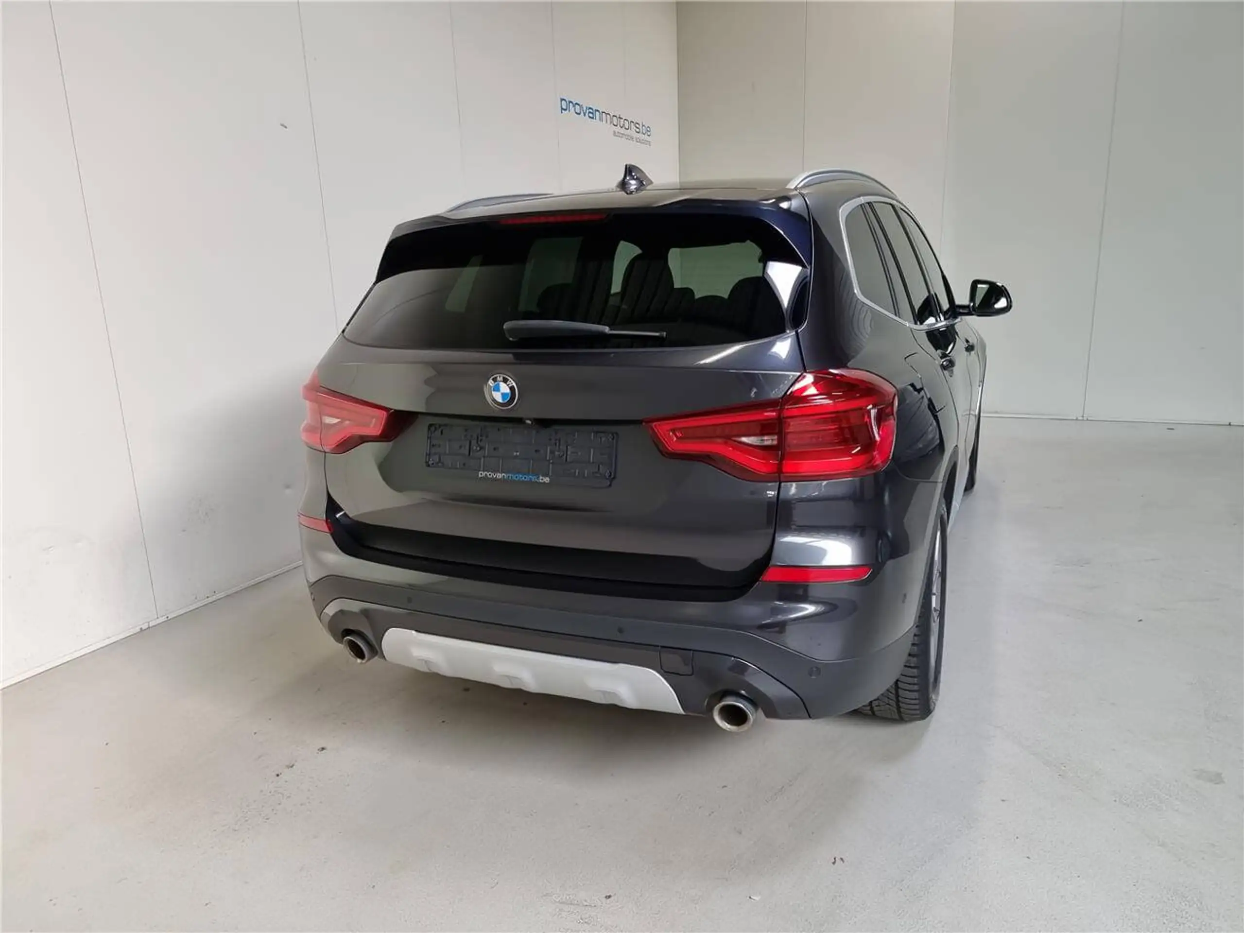 BMW - X3