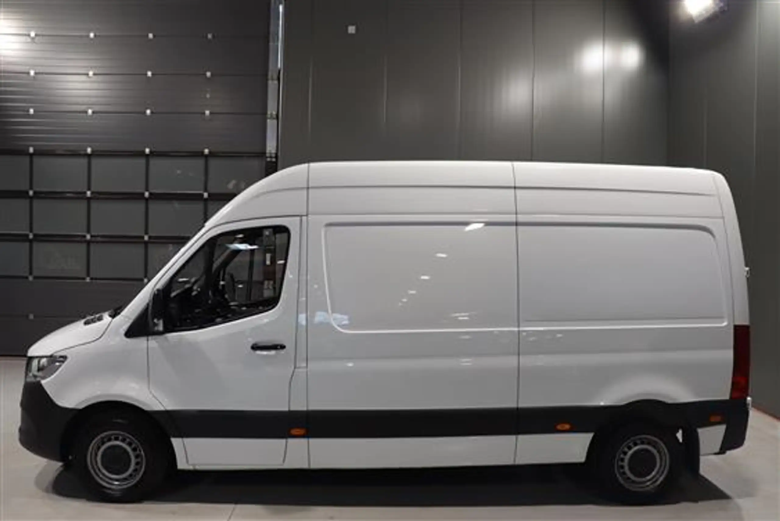 Mercedes-Benz - Sprinter