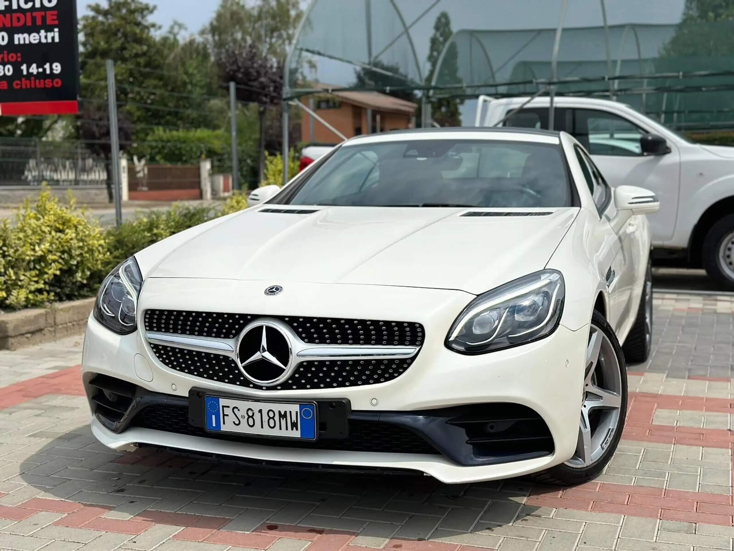 Mercedes-Benz - SLC 180